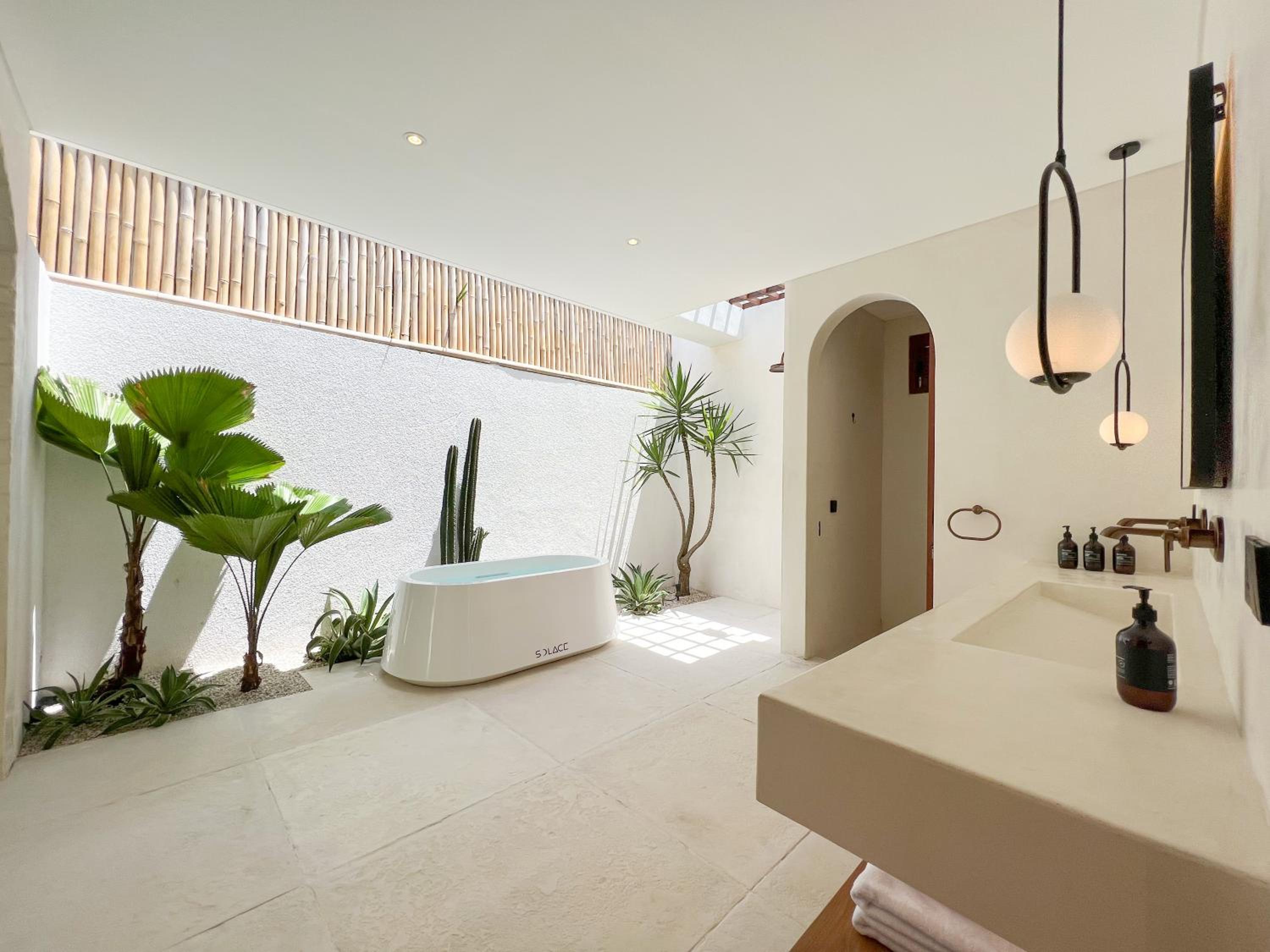 Villa with Private Pool - Photo 10