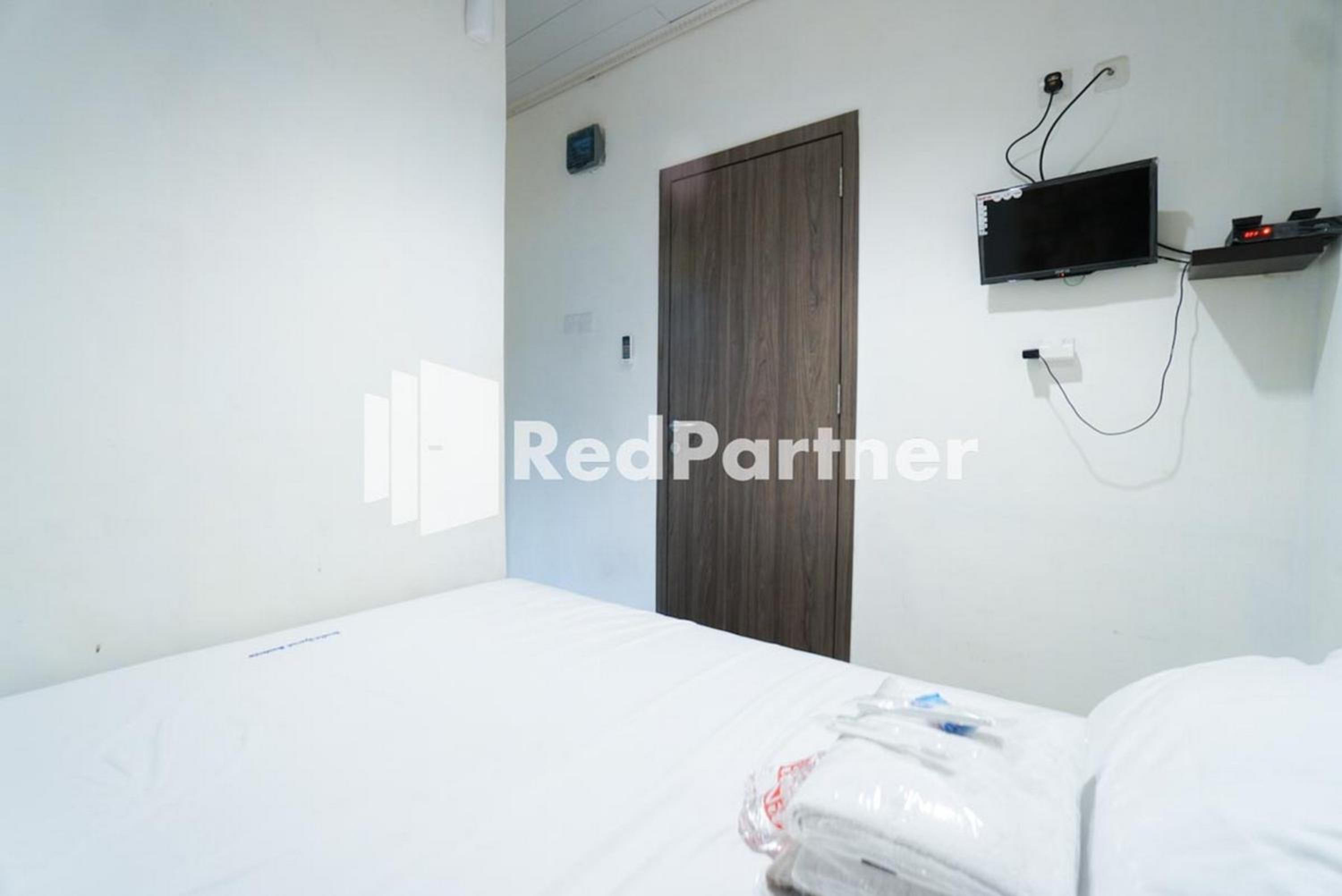 Deluxe Room - Photo 4