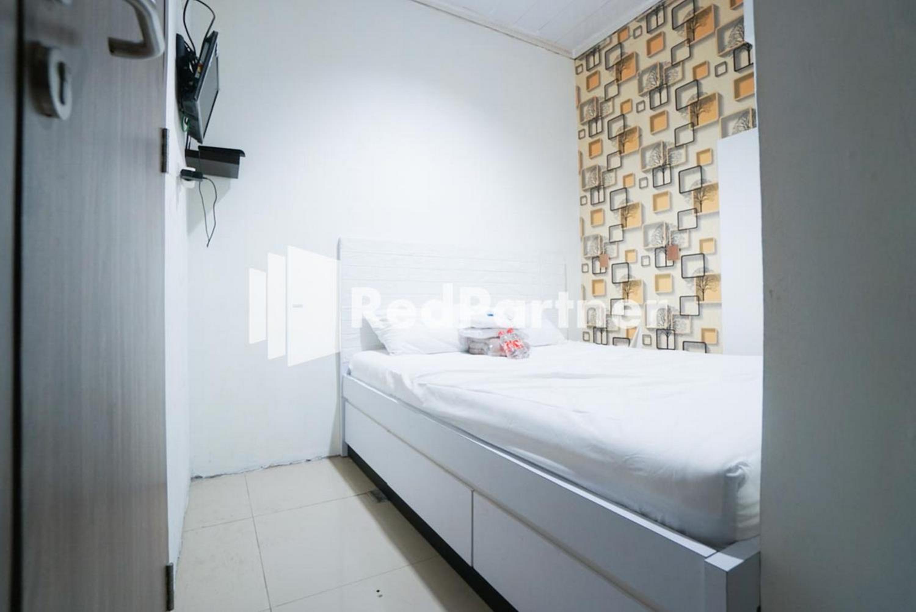 Deluxe Room - Photo 9