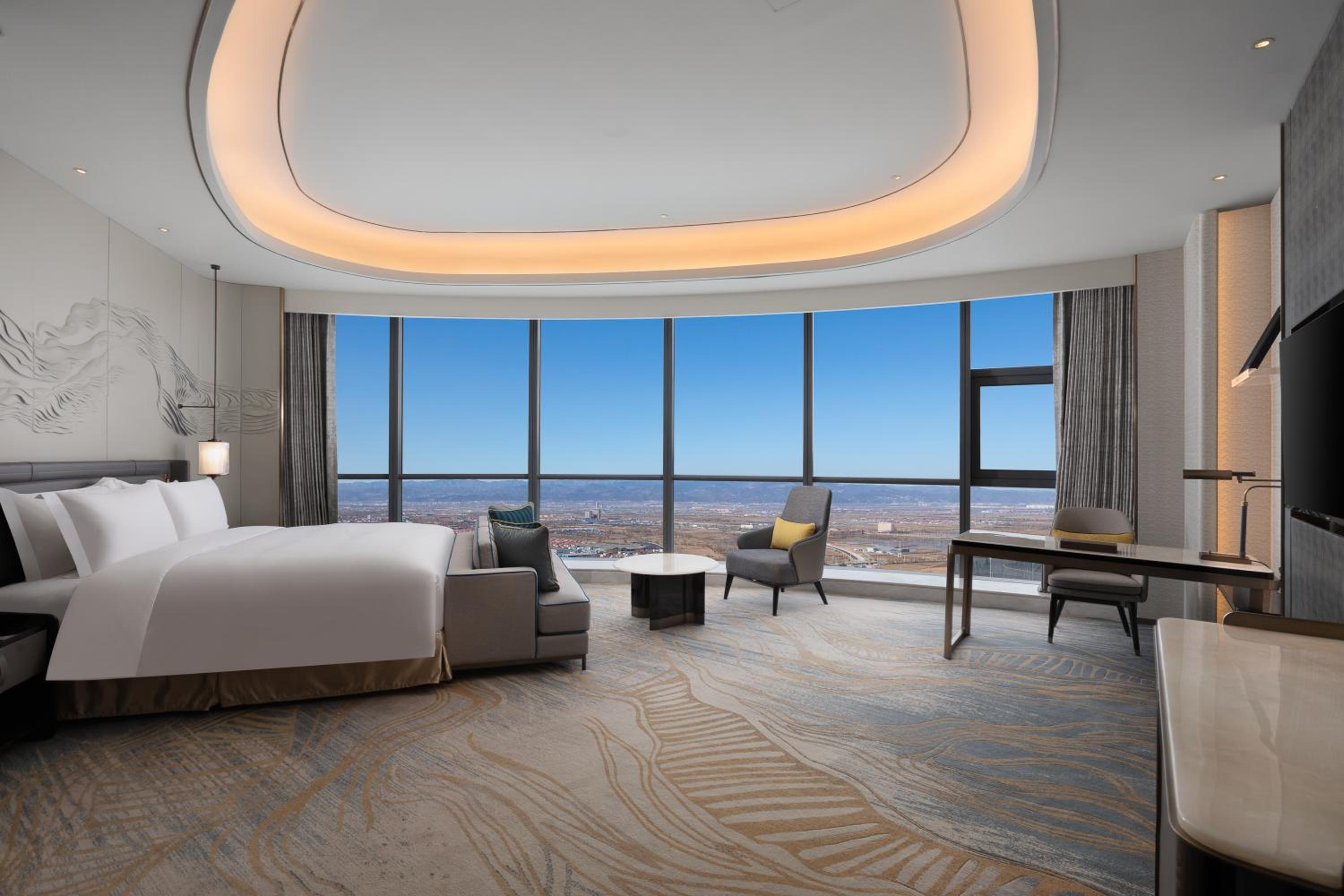 Deluxe King Room - Photo 4