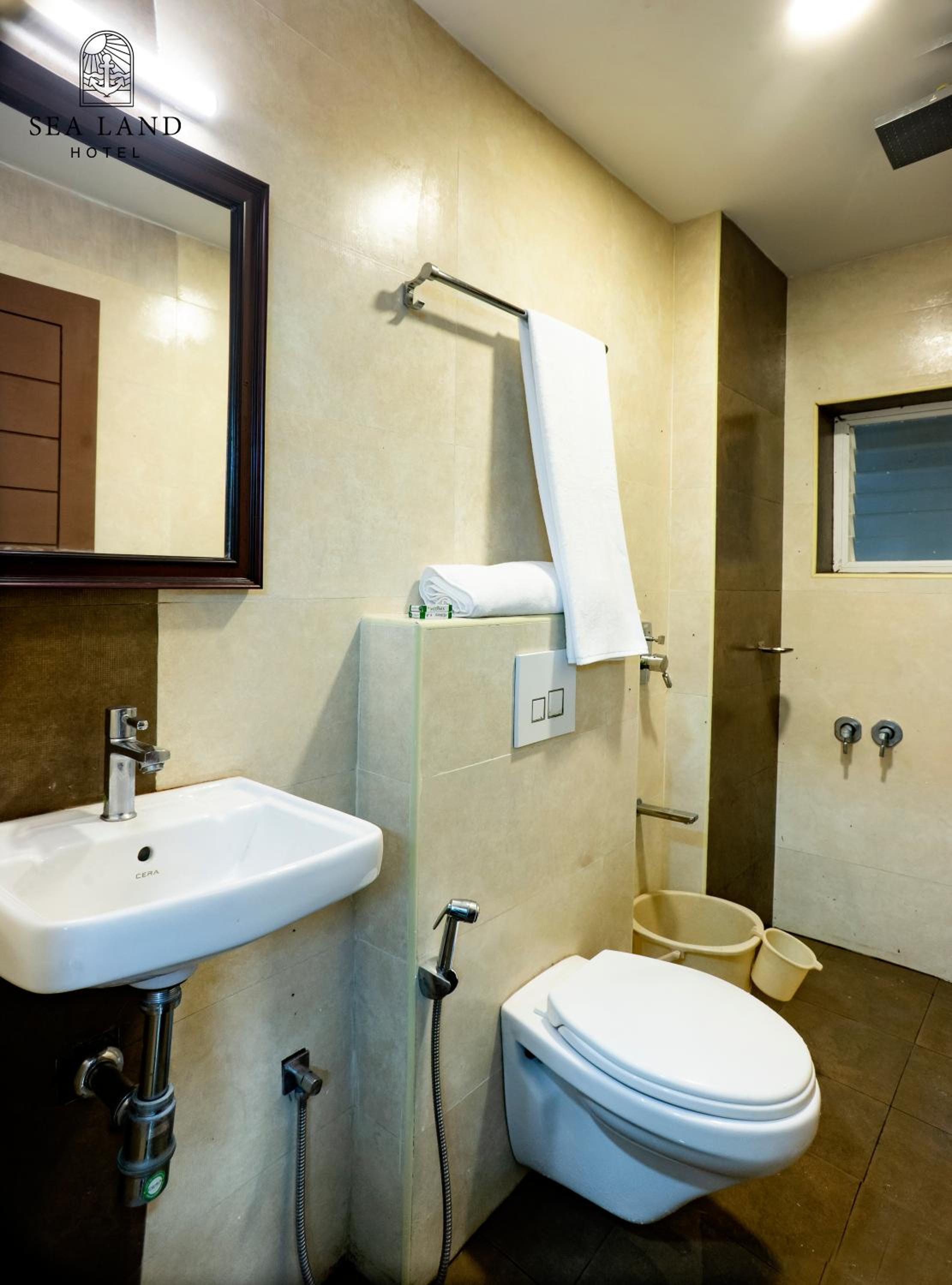 Standard Double Room with Fan photo 3