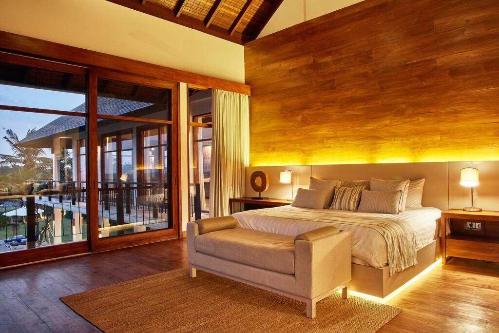 Four-Bedroom House photo 1