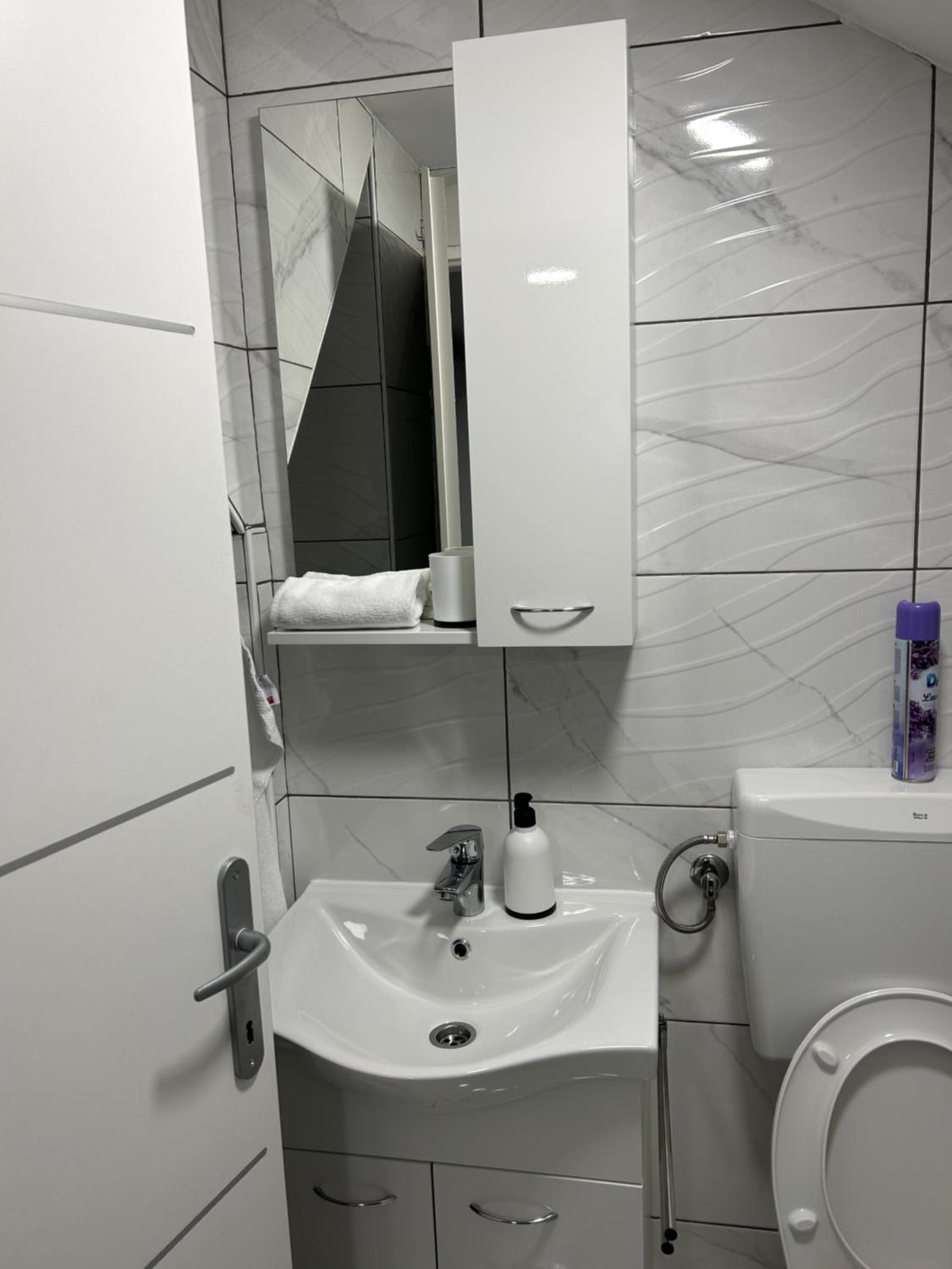Small Double or Twin Room photo 2