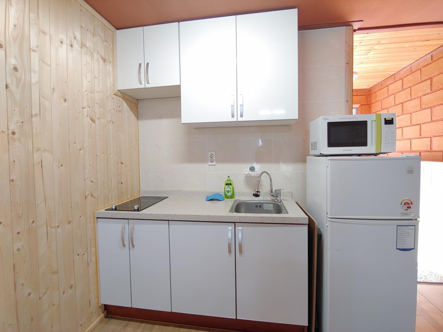 Twin Room - Photo 7