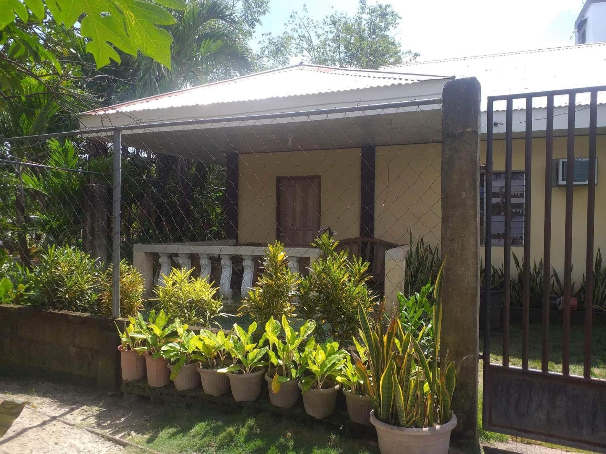 Bungalow with Garden View - Photo 6