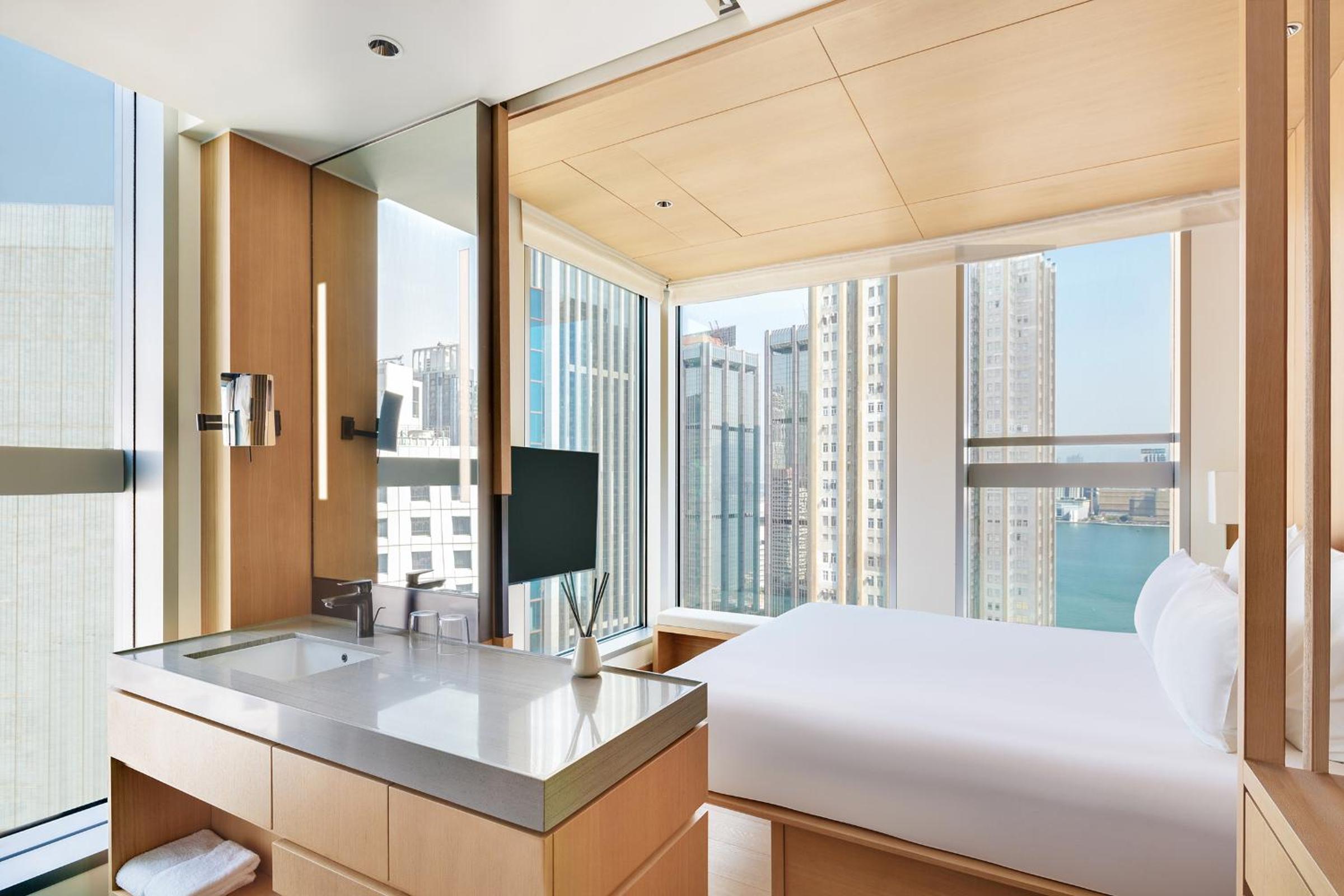 Superior King Room with Harborside