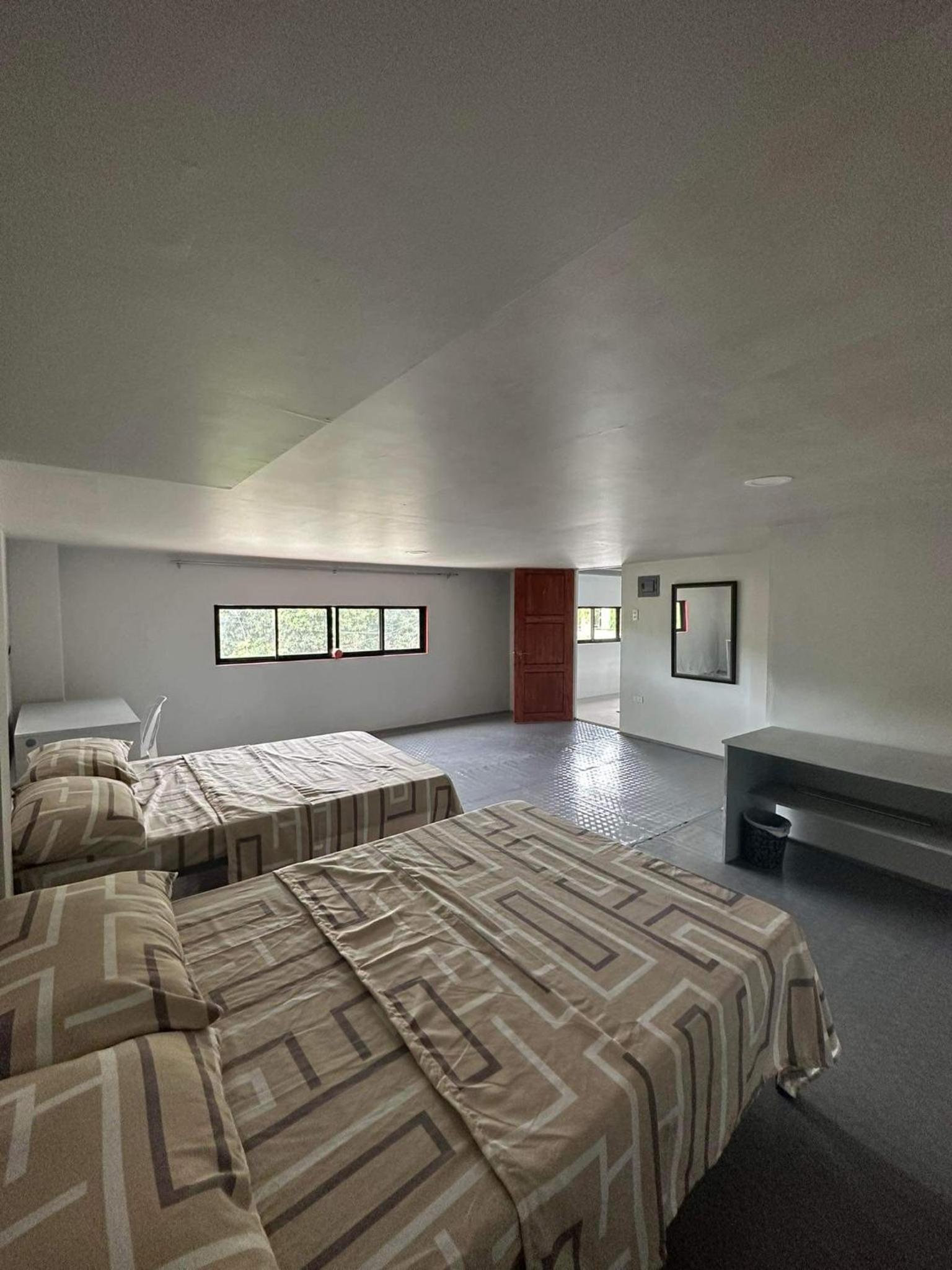 Standard Double Room - Photo 2