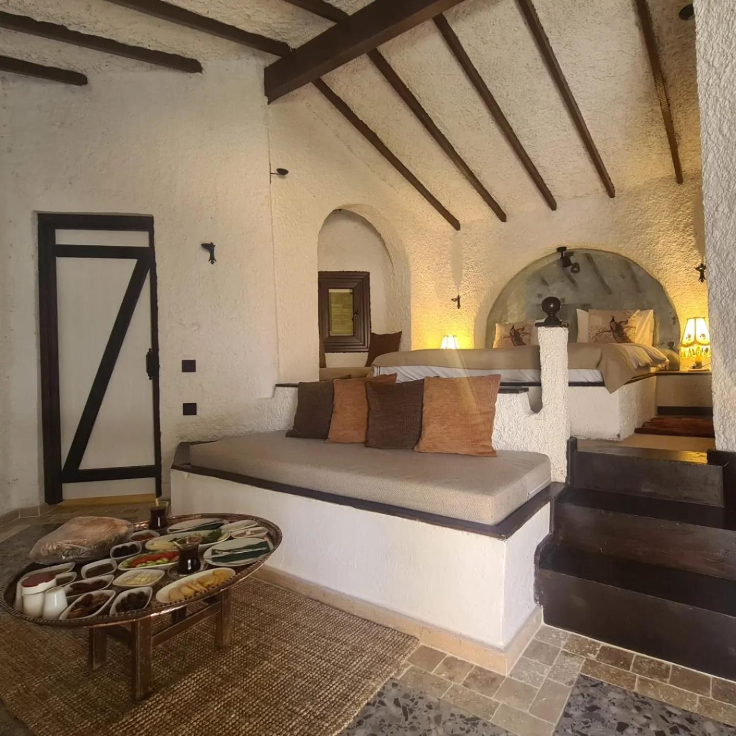 King Room with Lake View - Photo 1