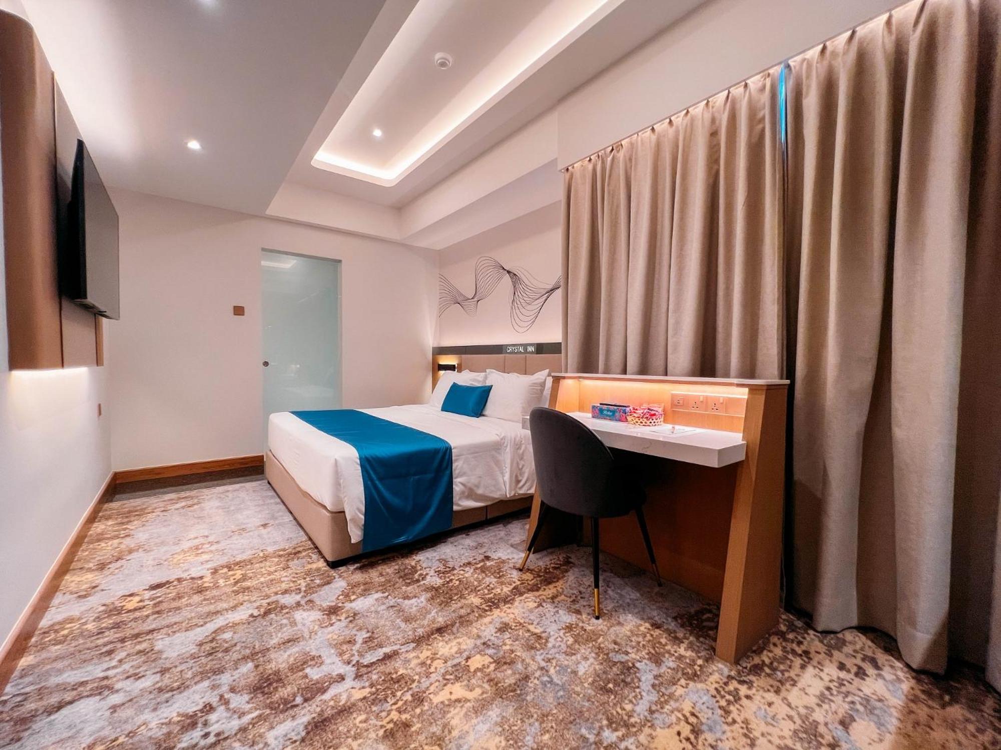 Deluxe King Room photo 1