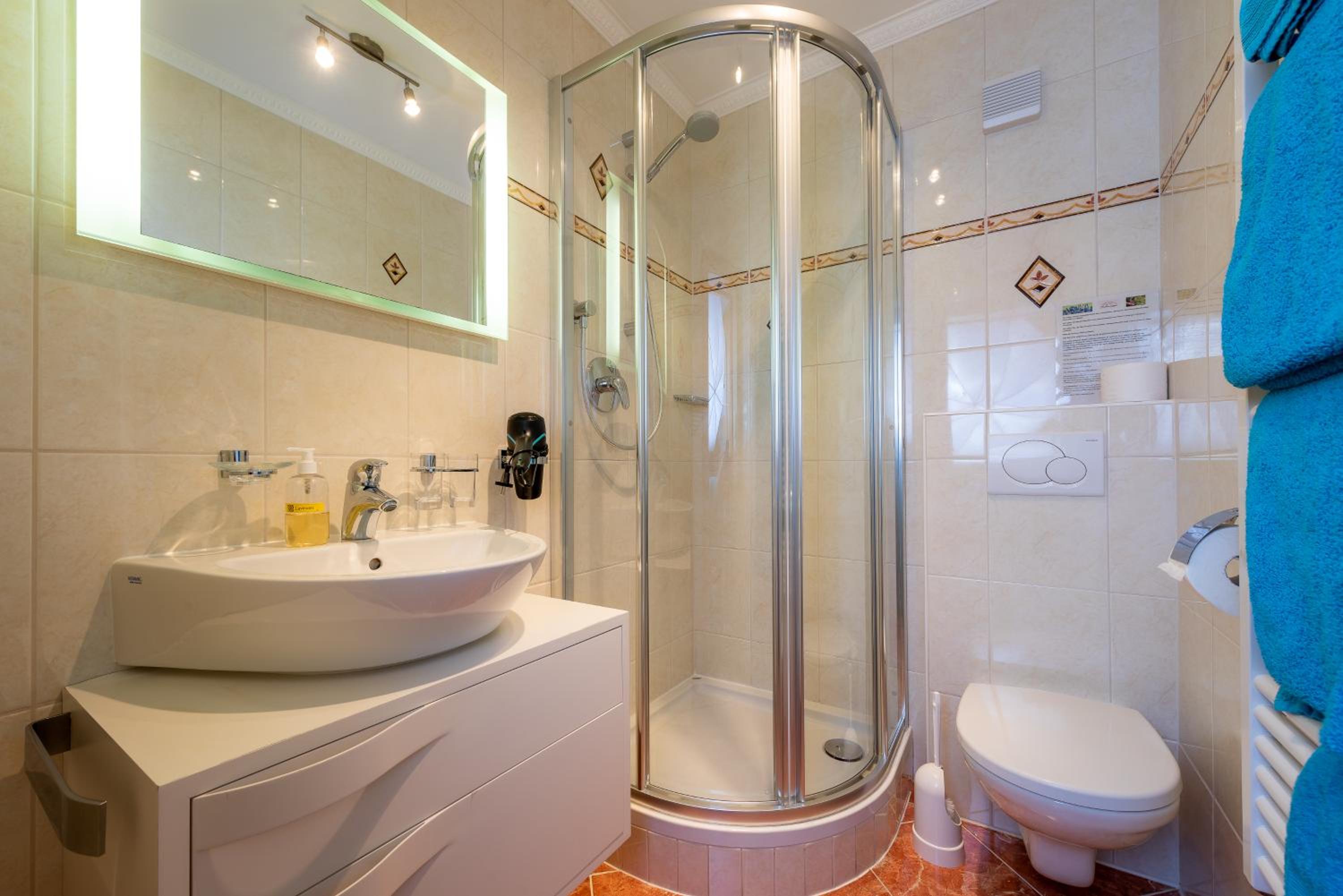 Family Room photo 3