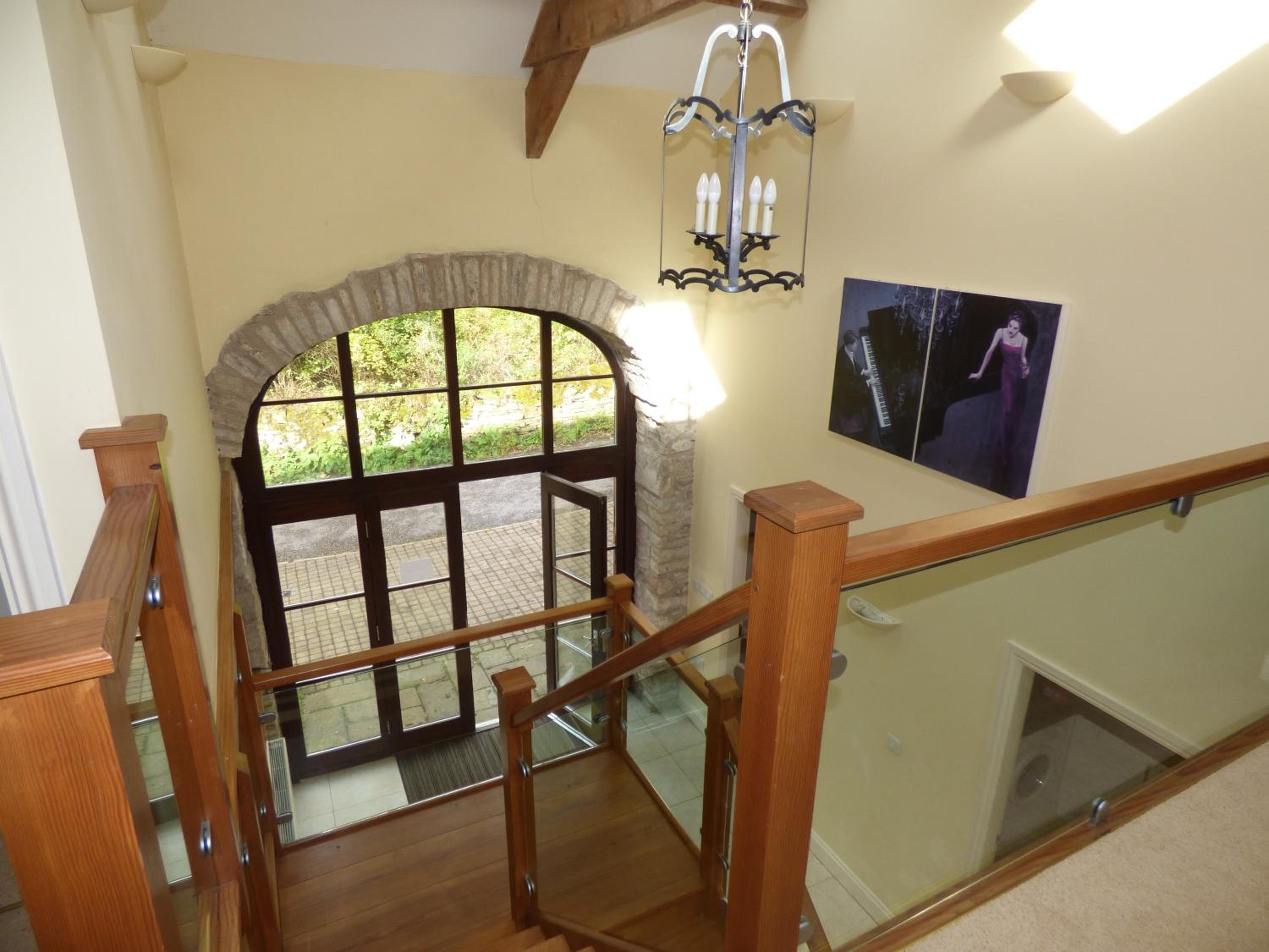 Three-Bedroom House photo 2