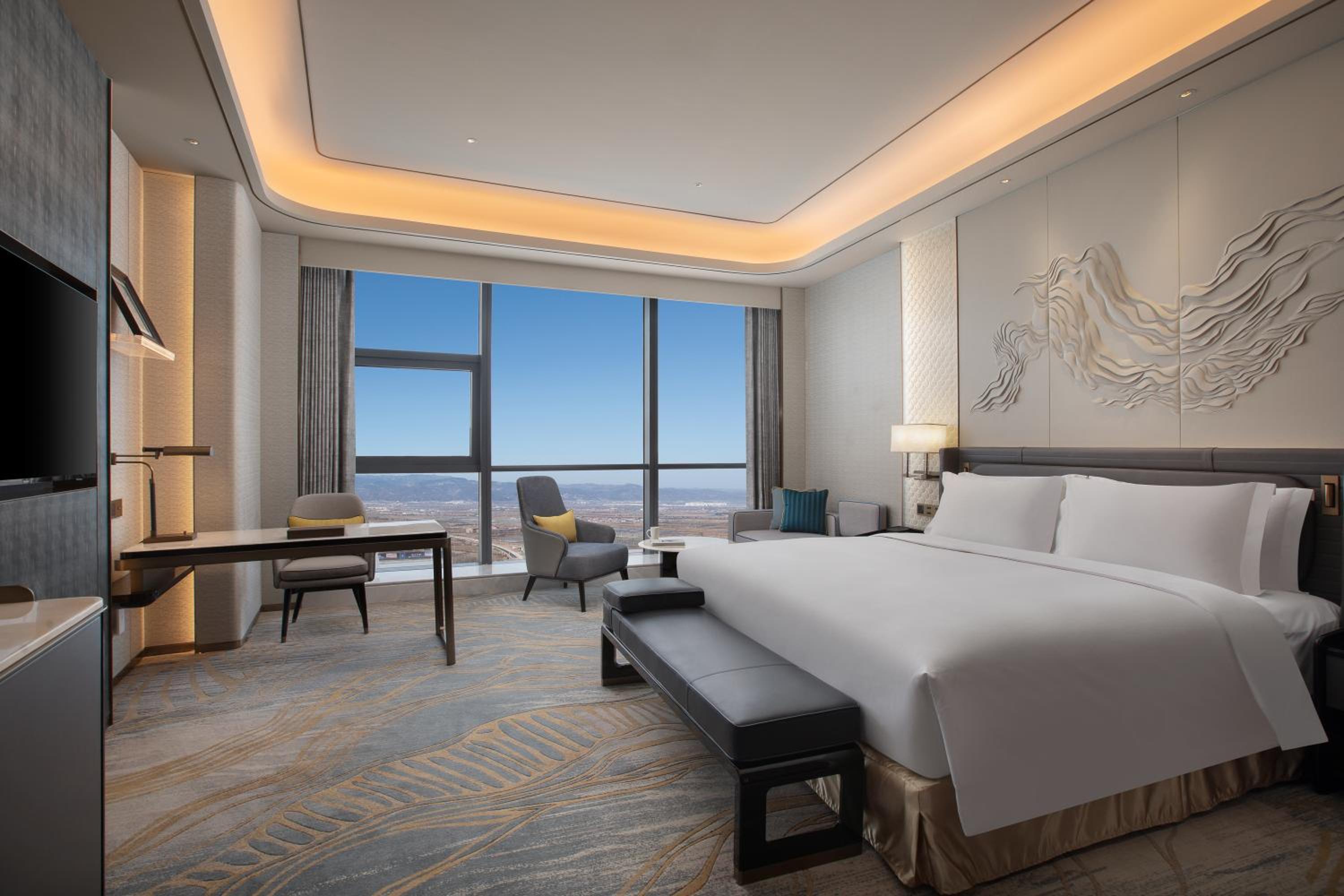Superior King Room - Photo 3