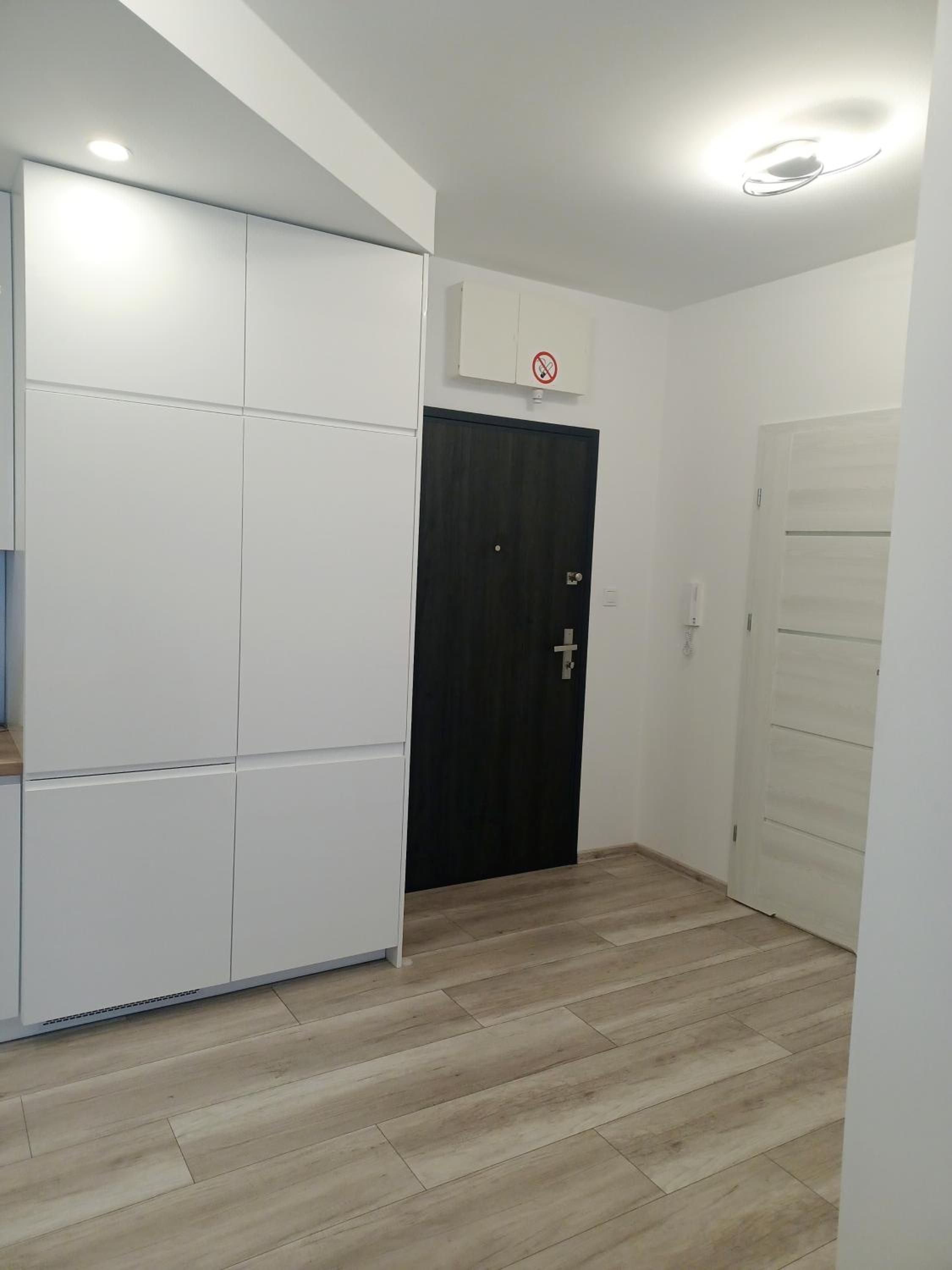 One-Bedroom Apartment - Photo 13