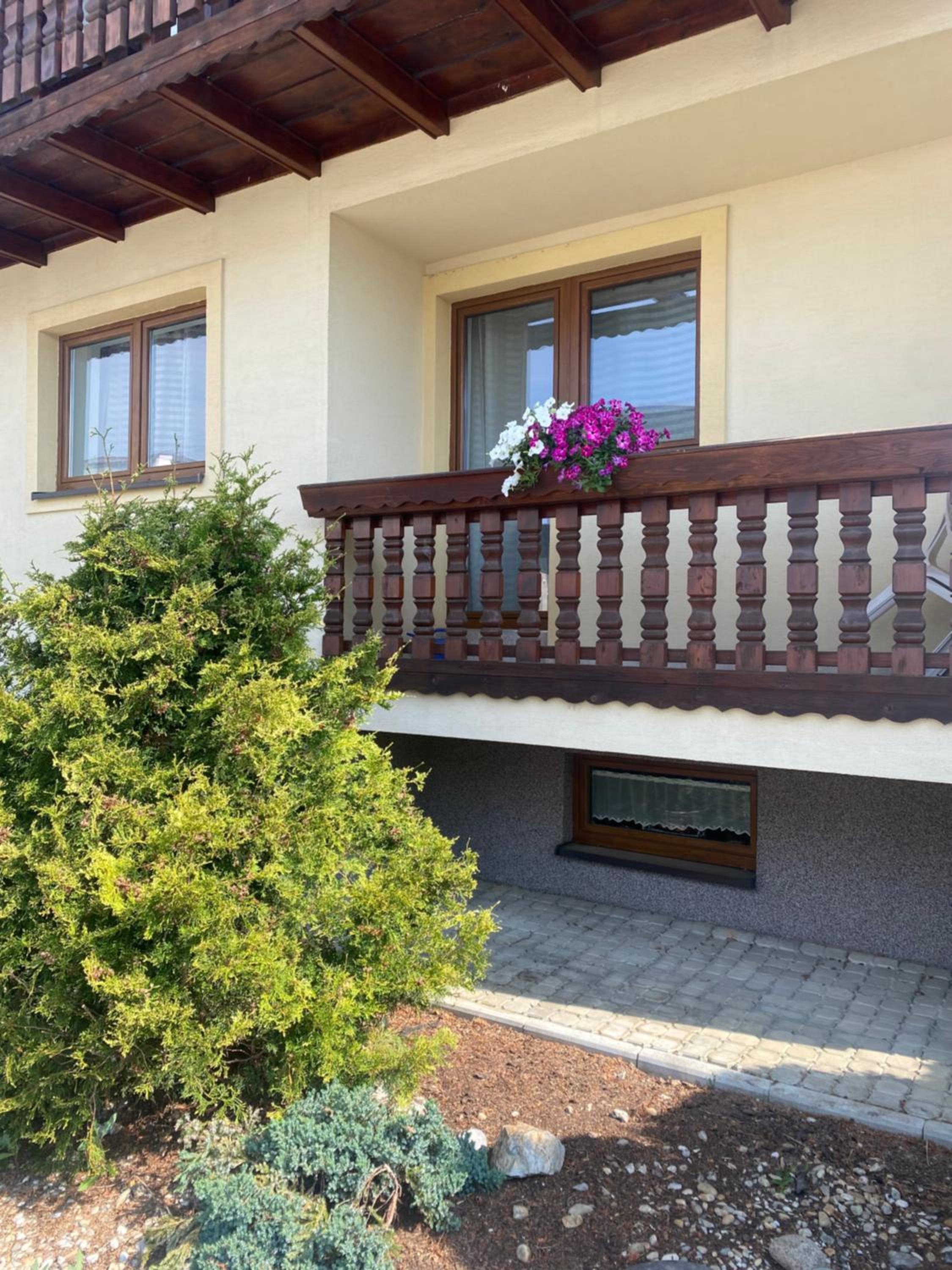 One-Bedroom Apartment - Non-Smoking