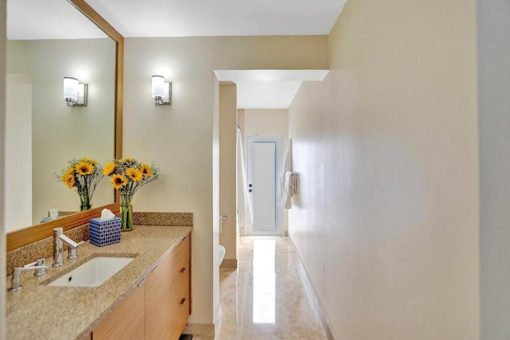 Three-Bedroom Villa - Photo 4