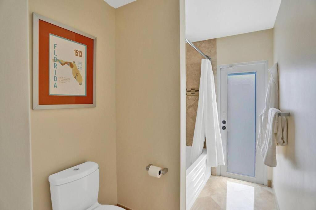 Three-Bedroom Villa - Photo 5