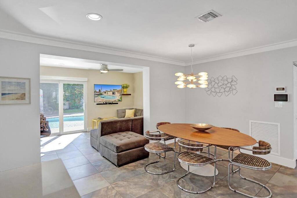 Three-Bedroom Villa - Photo 6