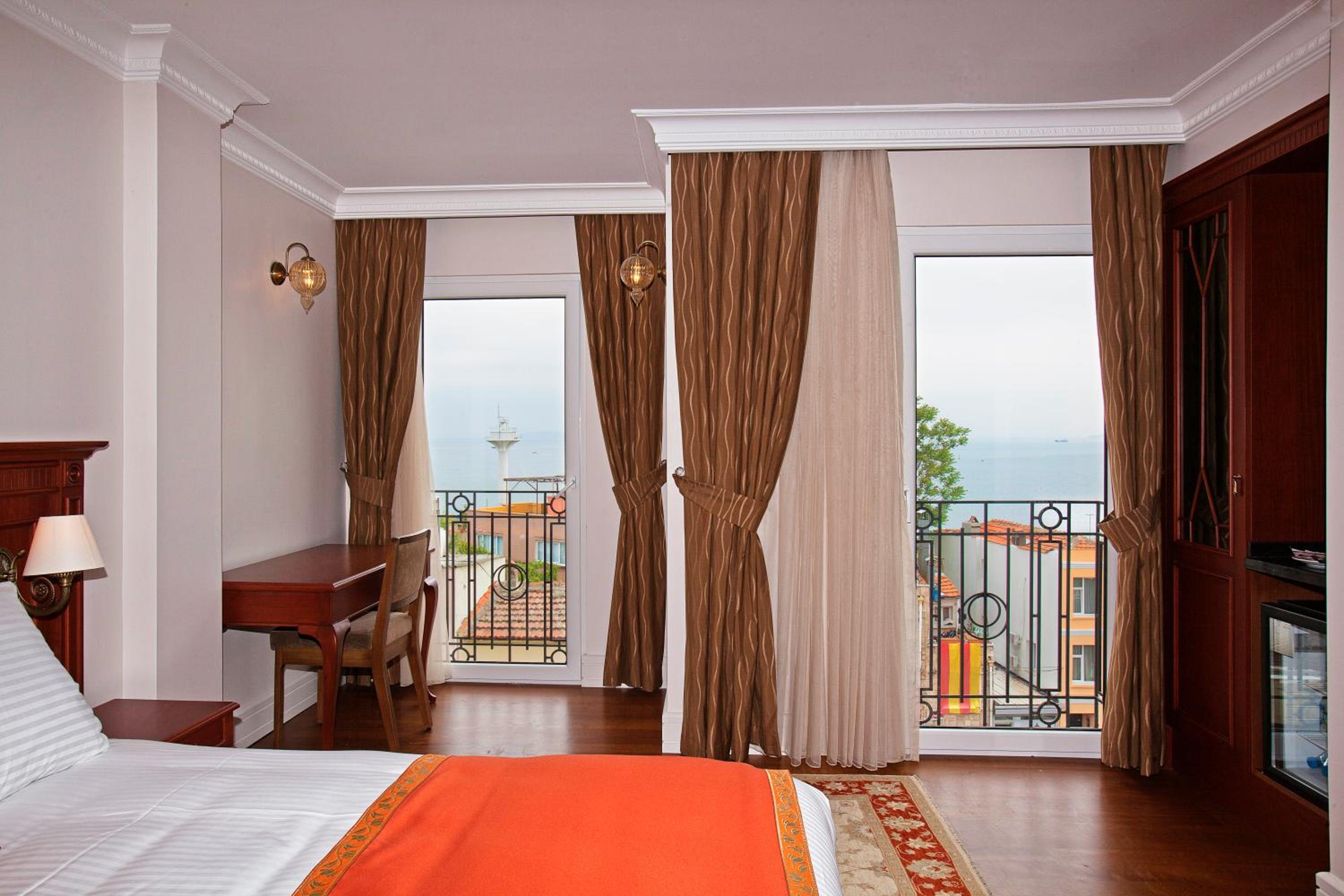 Deluxe Double Room with Sea View photo 1