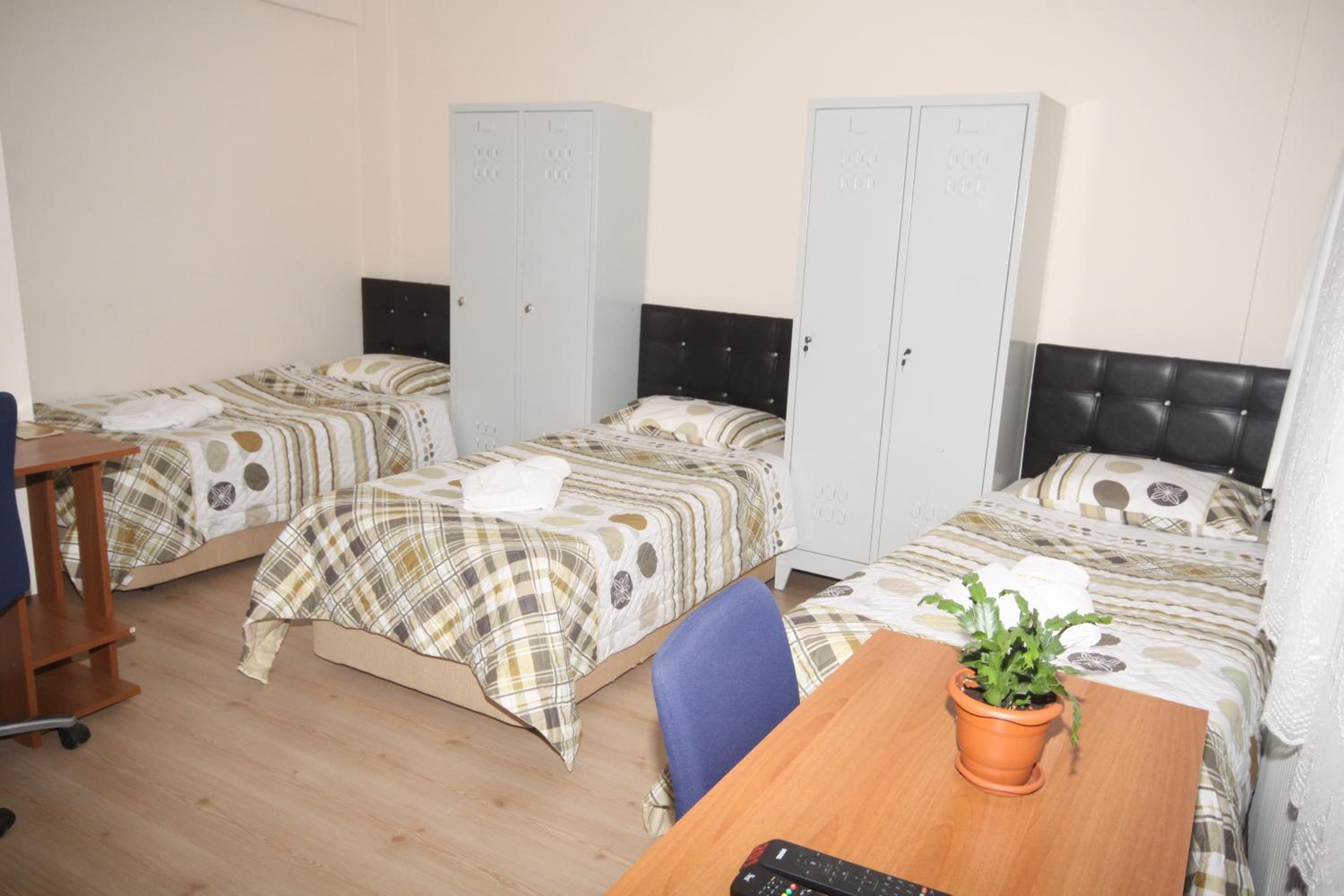 Standard Triple Room photo 3