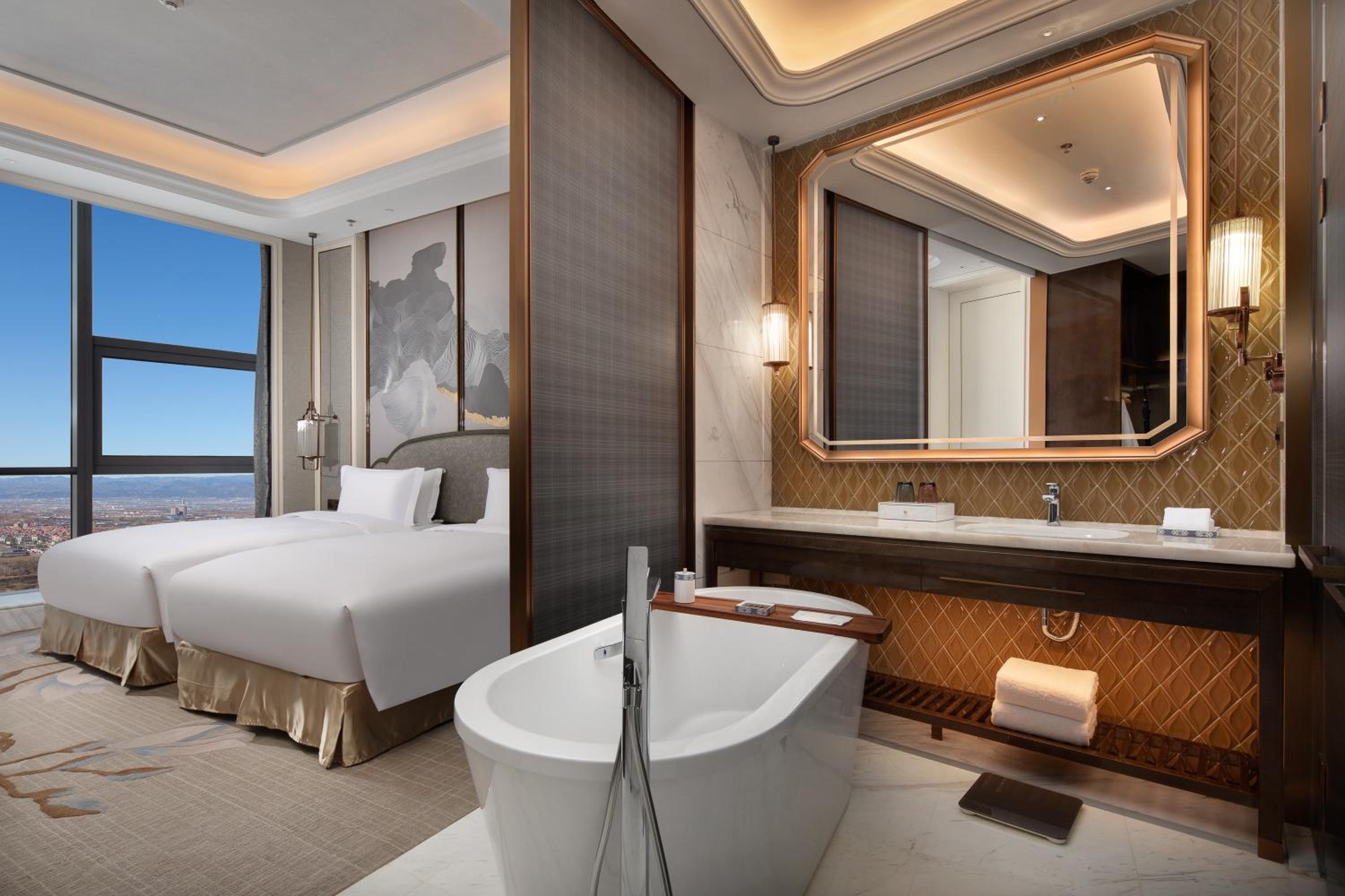 Family Imperial Suite - Photo 4