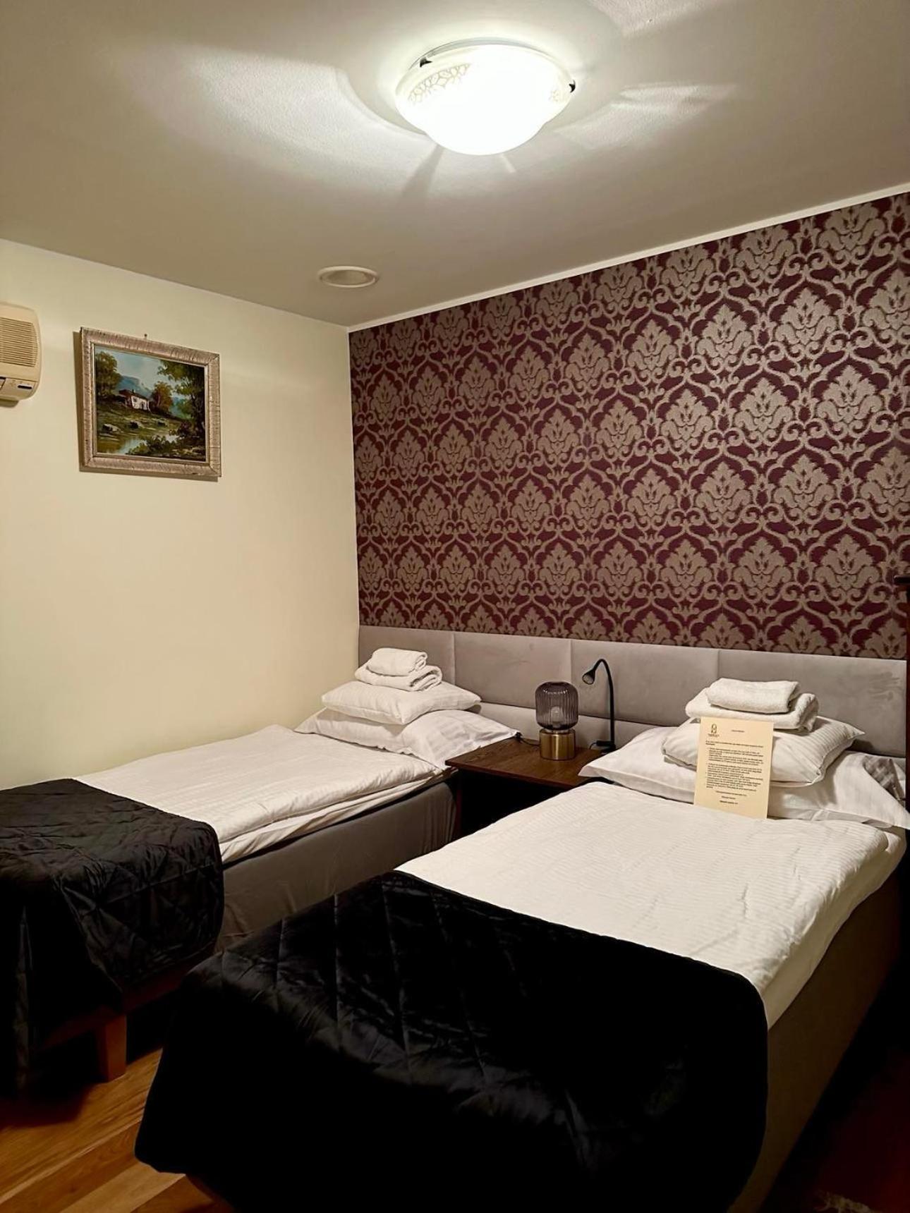 Standard Twin Room photo 3