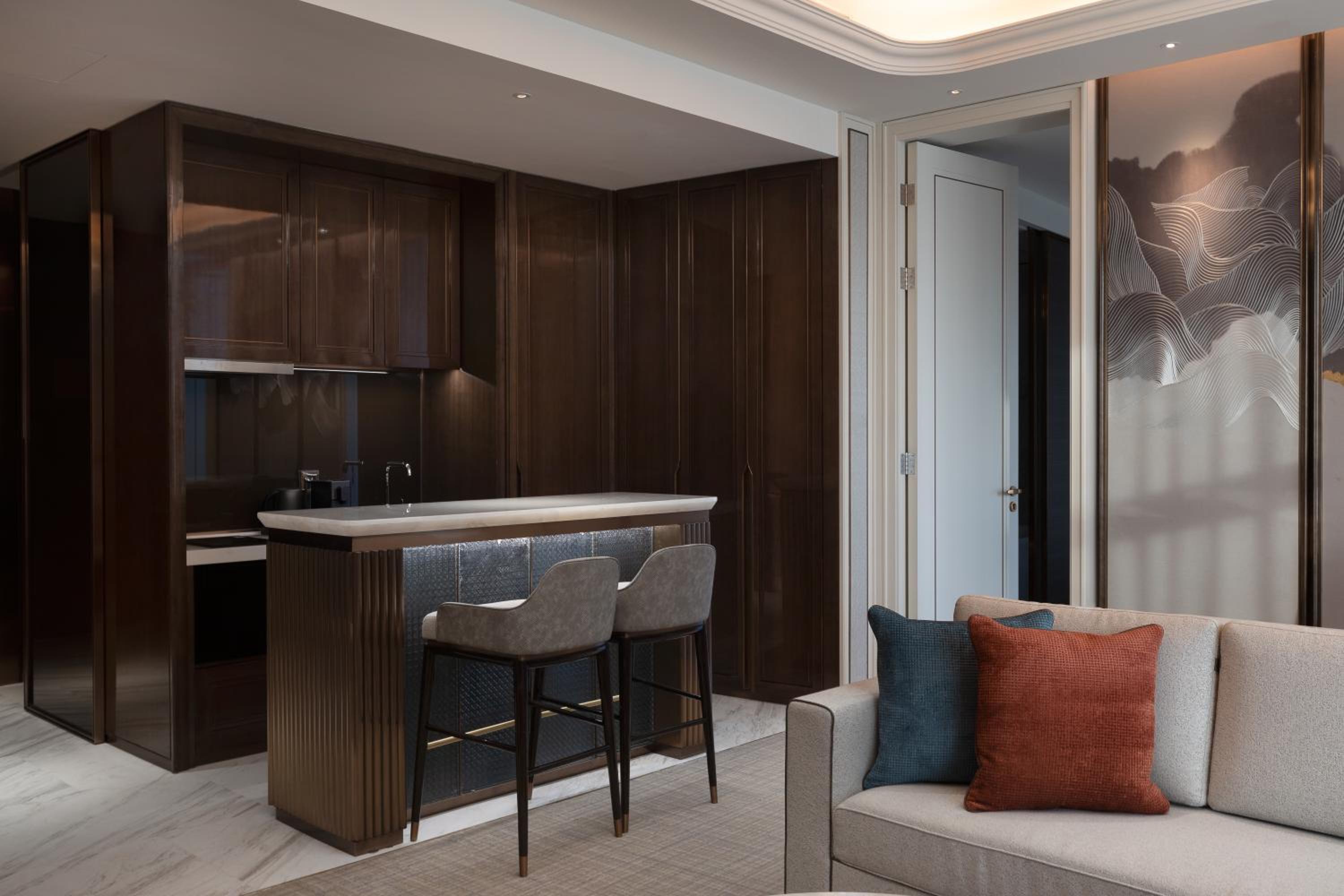Family Superior Suite - Photo 4
