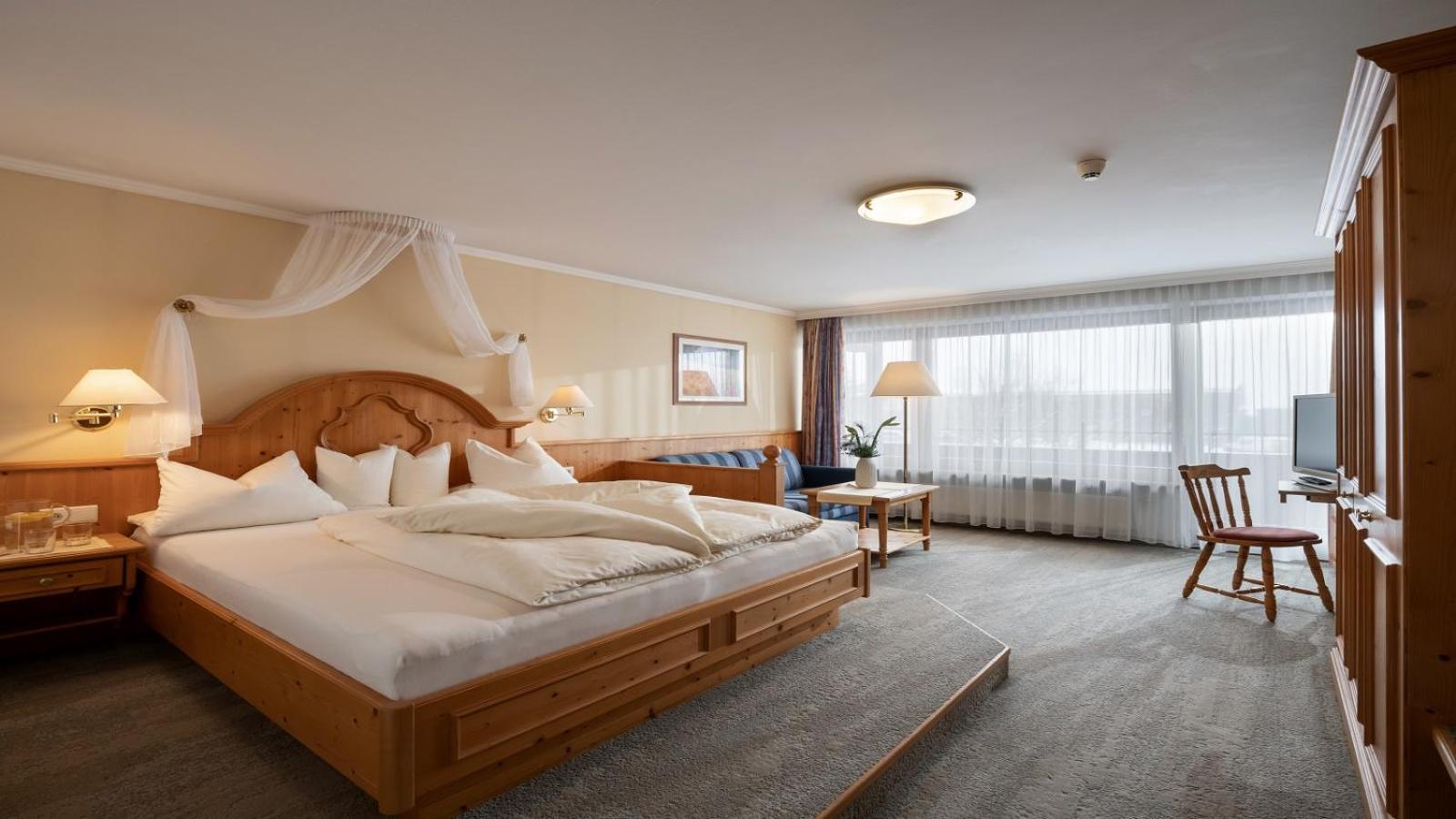 Deluxe Double or Twin Room with Balcony photo 1