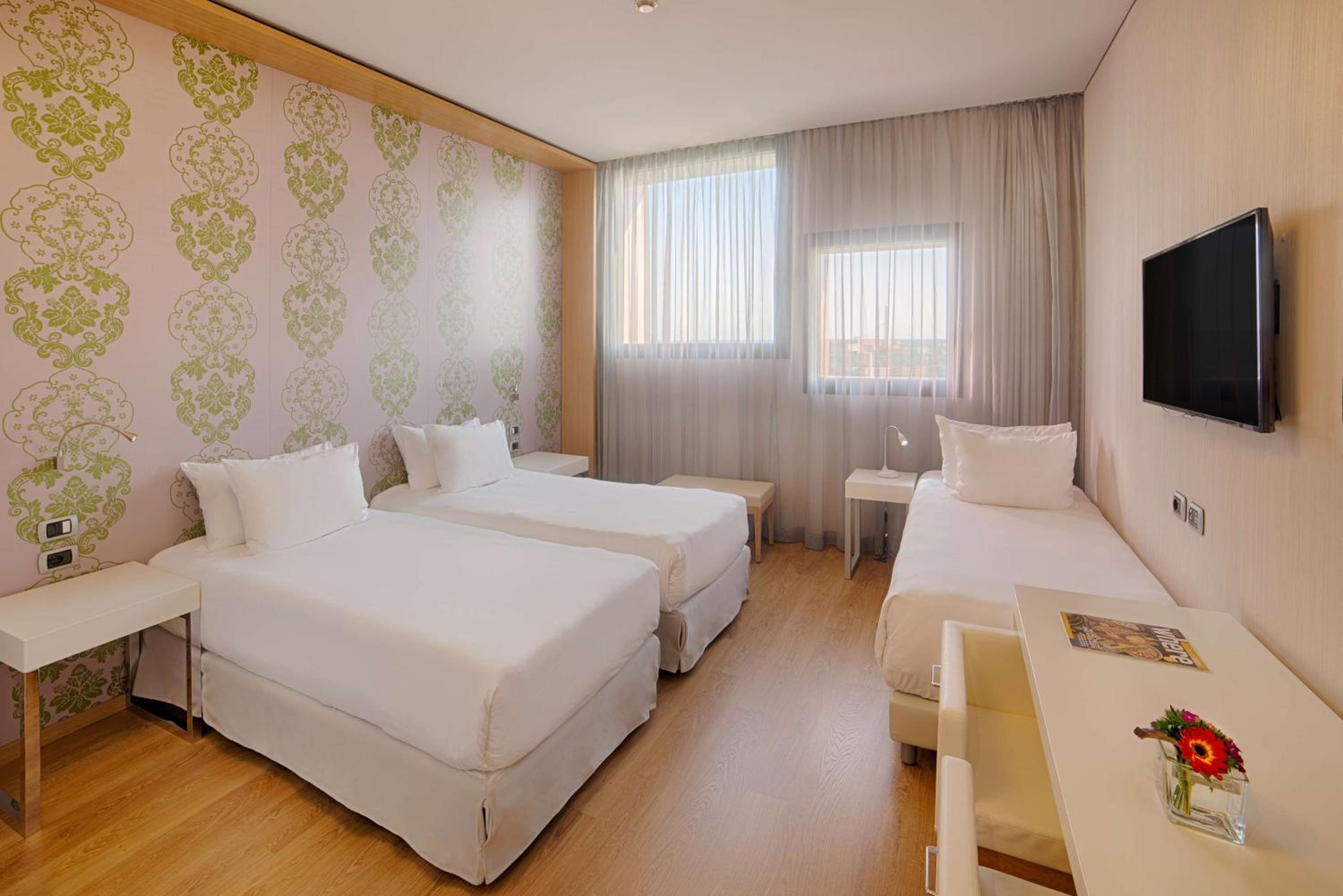 Standard Triple Room photo 3