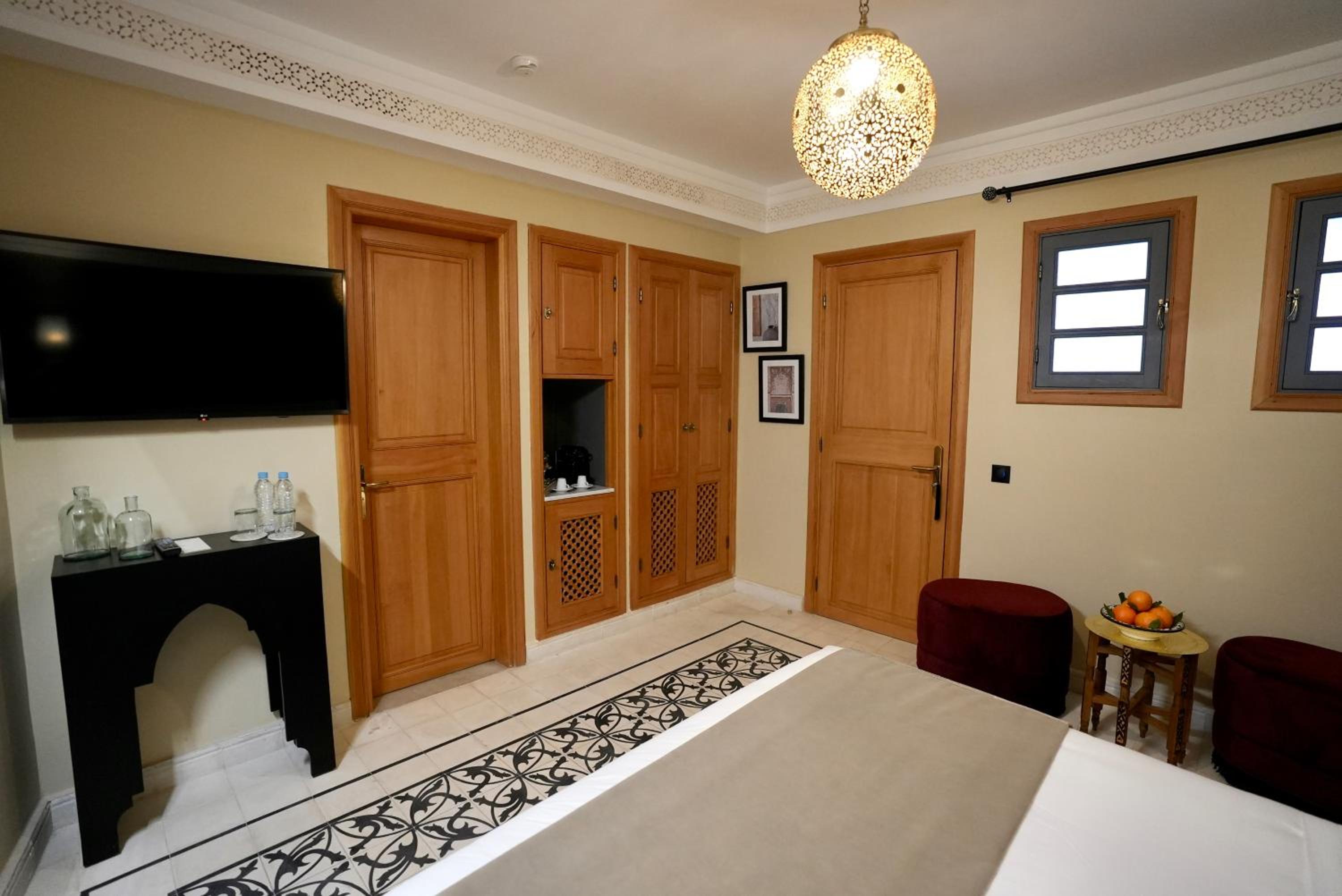 Double Room - Photo 9