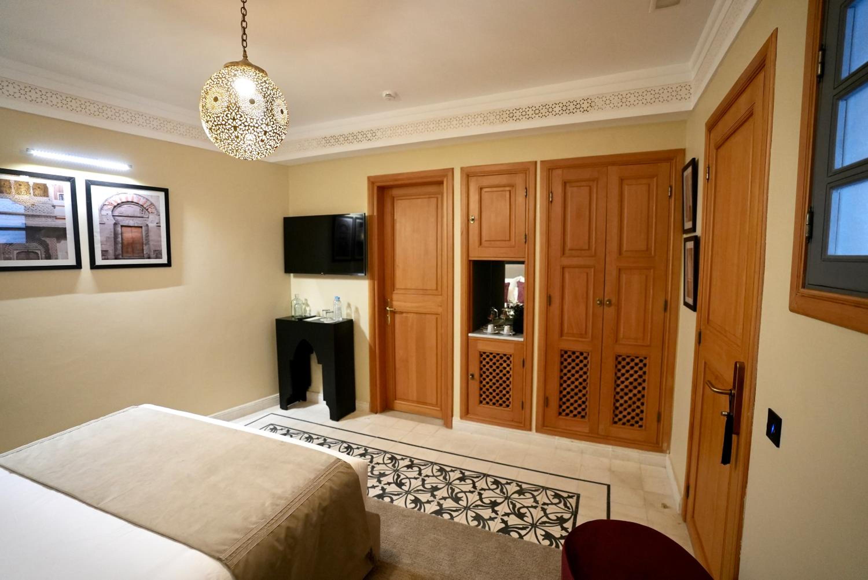 Double Room - Photo 8