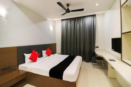 Deluxe Room - Photo 1