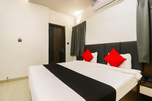 Deluxe Room - Photo 3