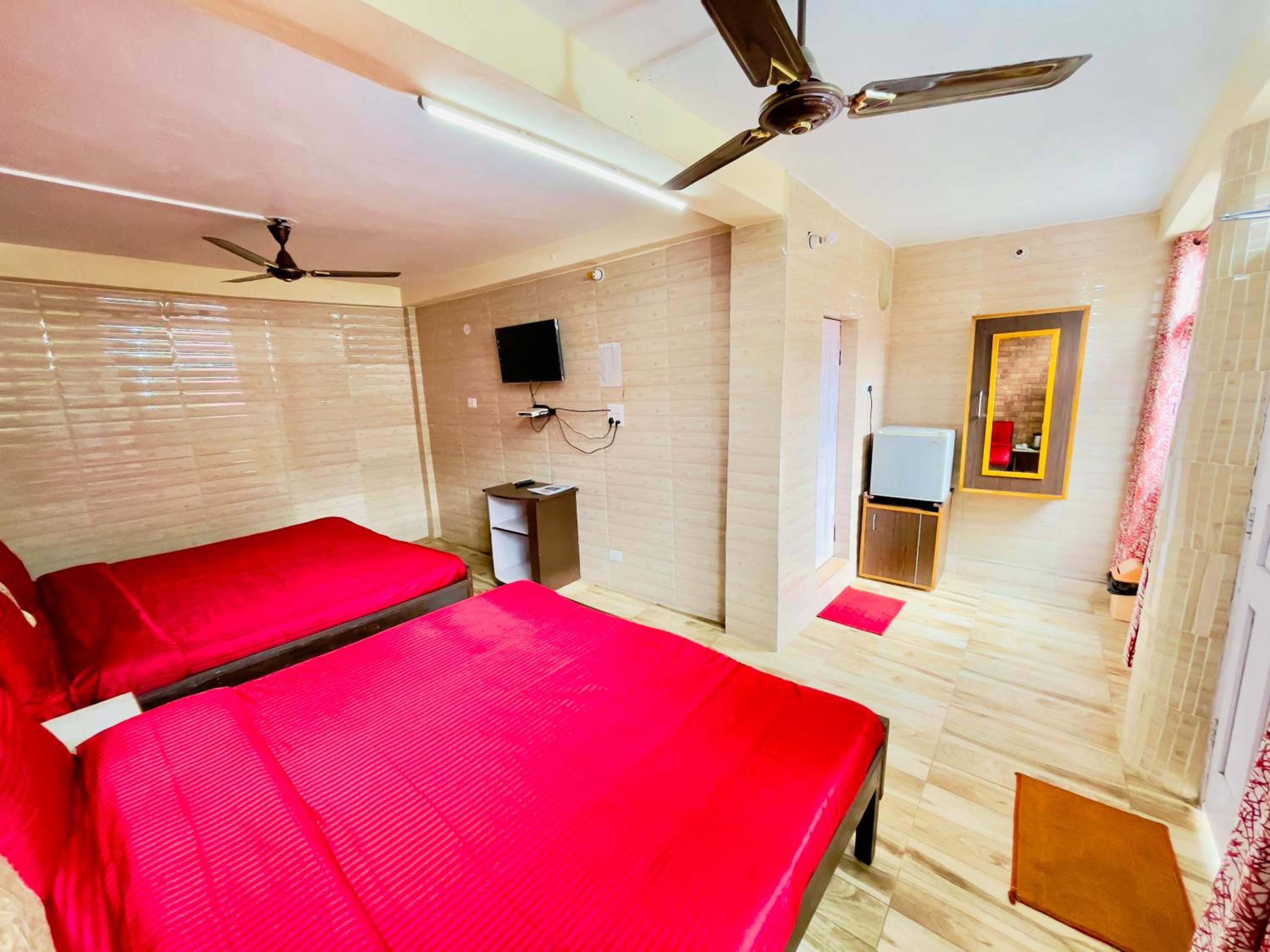 Deluxe Family Suite