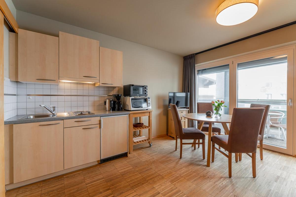 One-Bedroom Apartment with Terrace photo 3