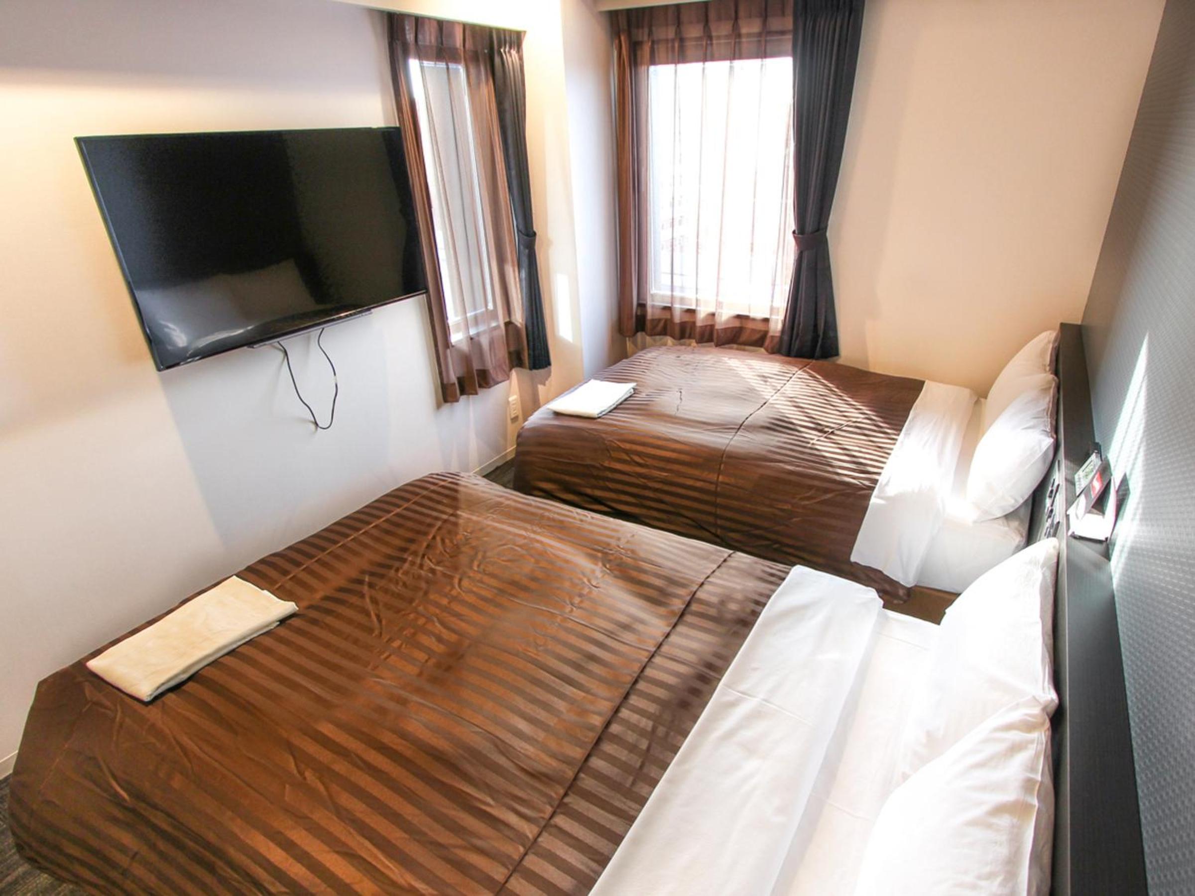 Twin Room - Non-Smoking - Photo 4