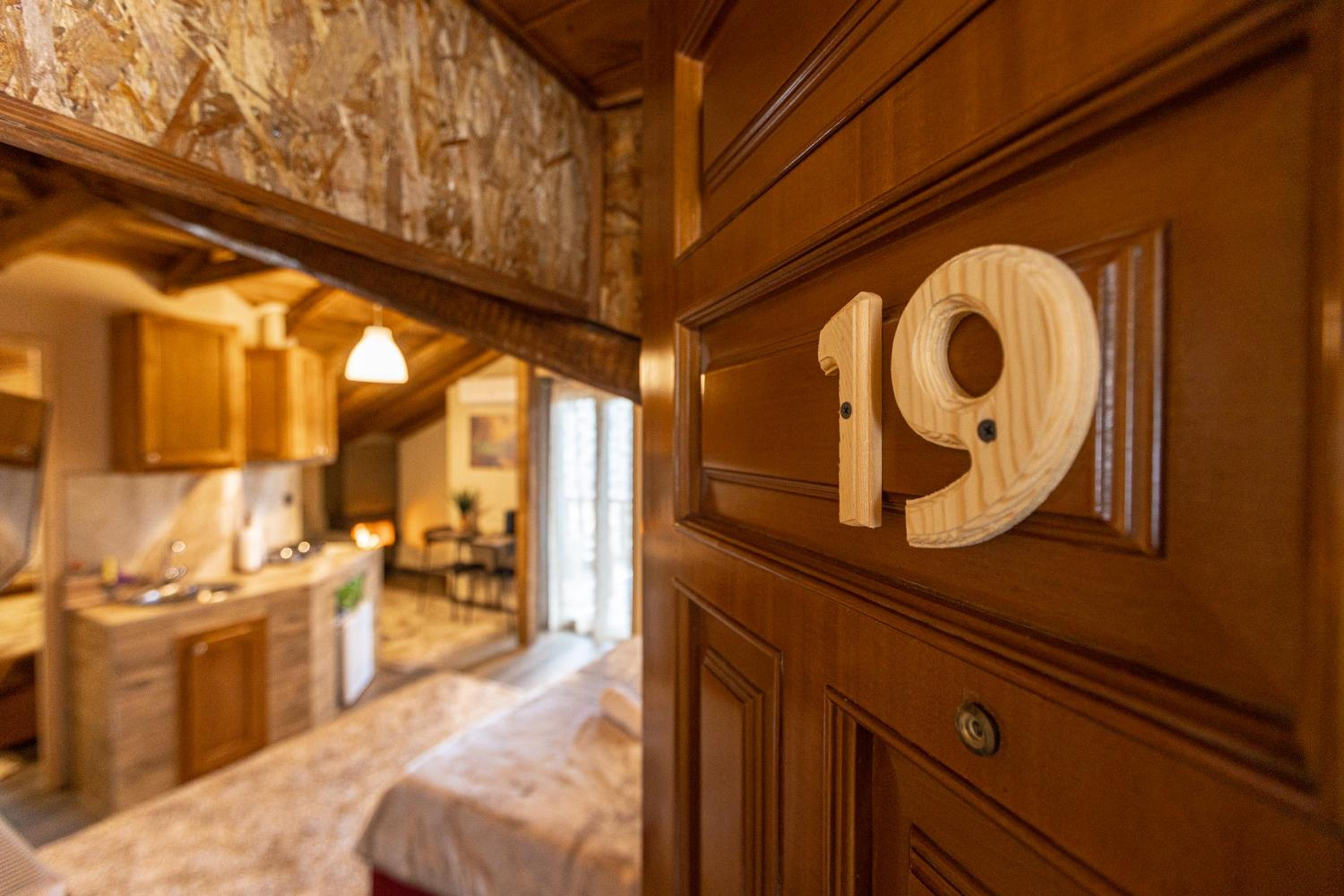 Deluxe King Suite - Photo 1