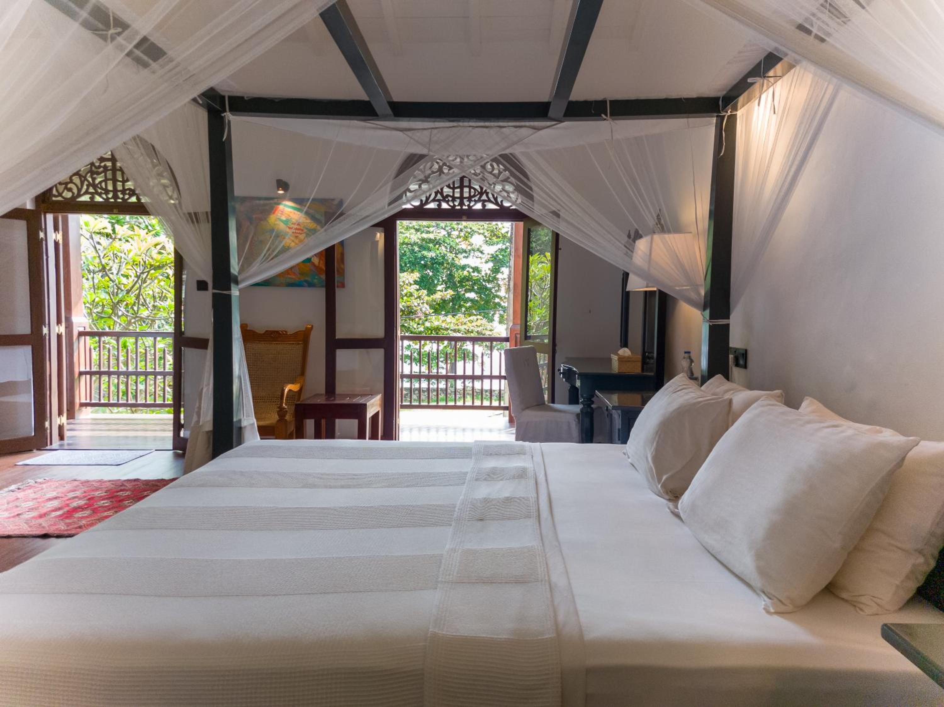 Deluxe Double Room with Sea View photo 2