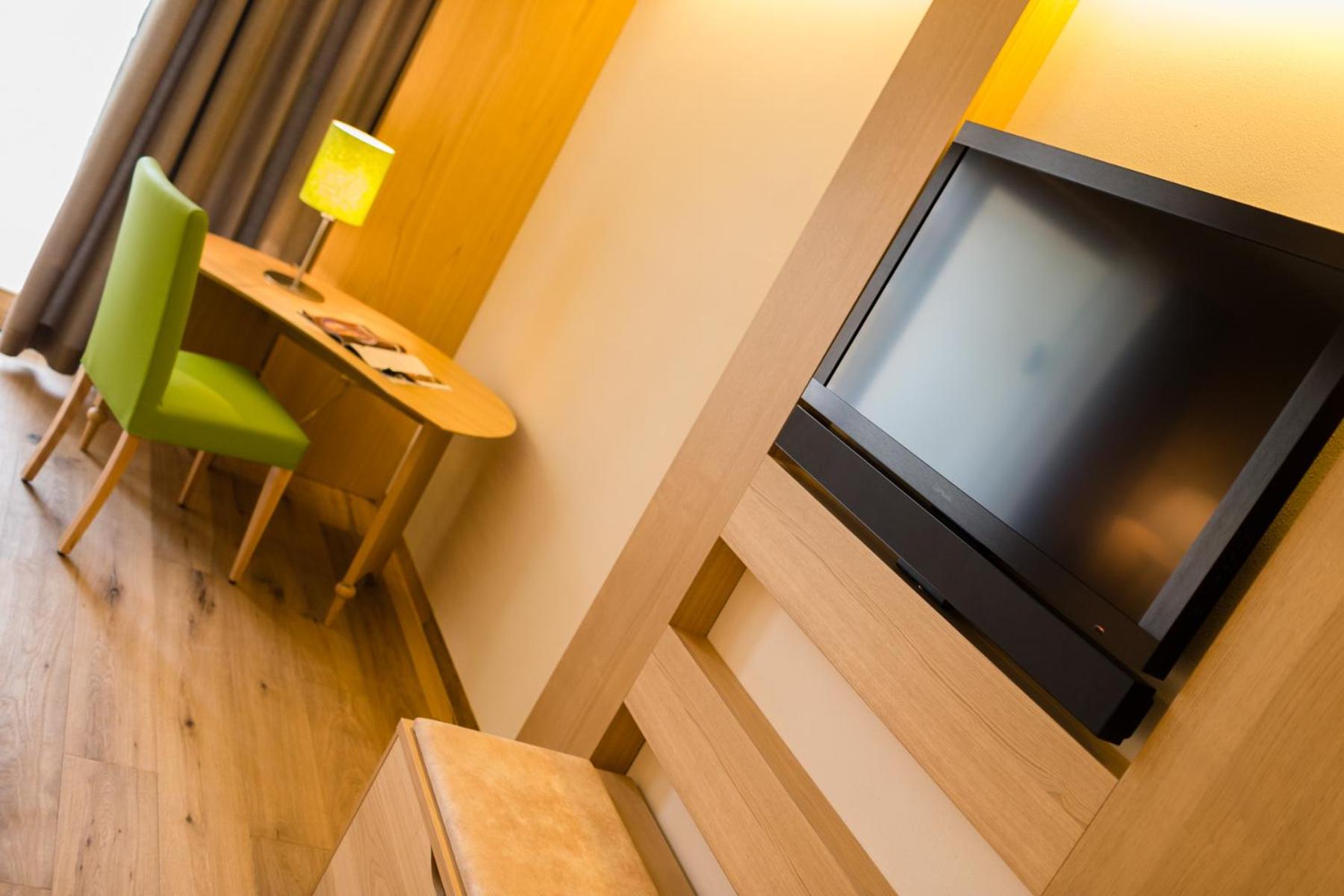 Junior Suite with Terrace photo 2