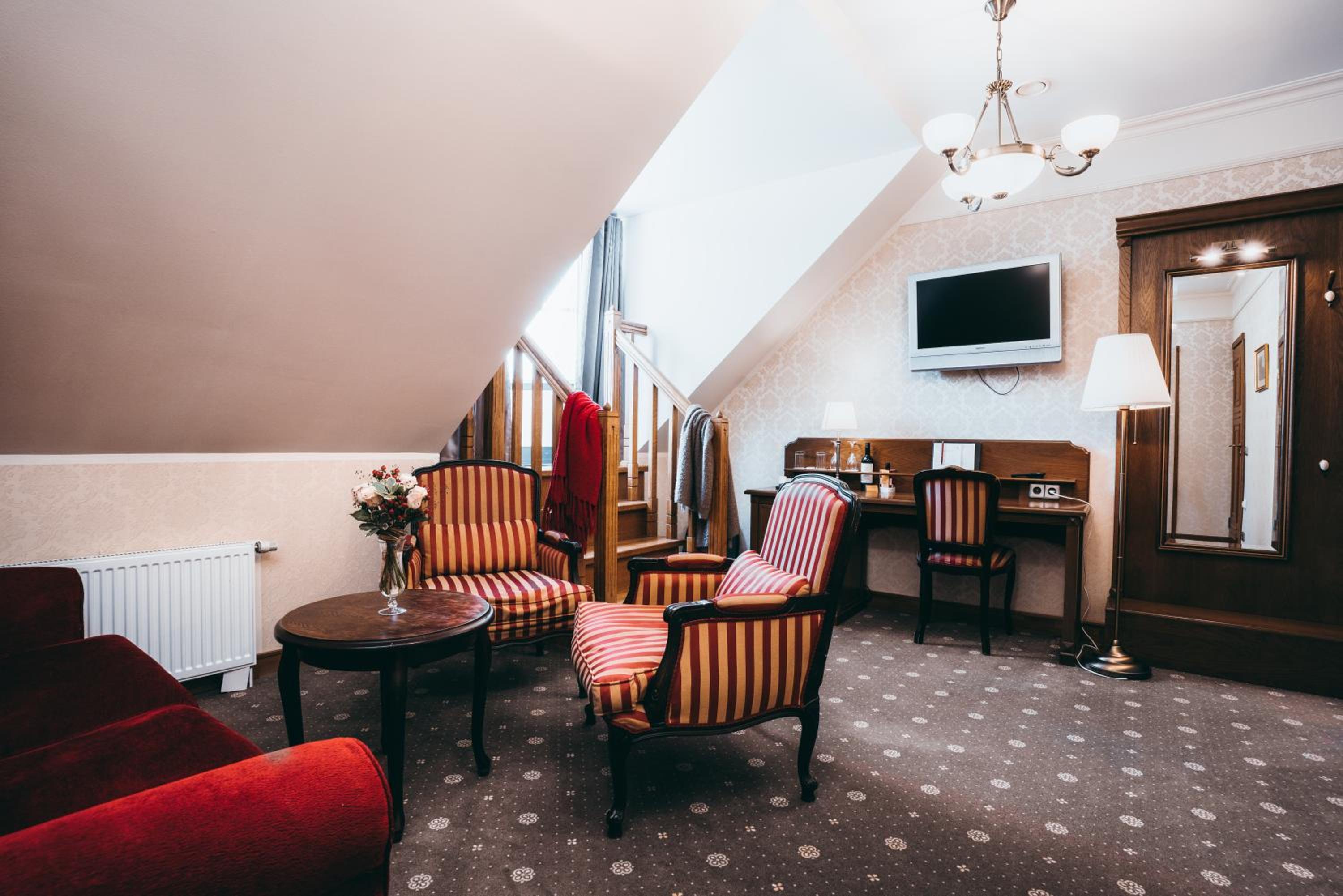 Historical Arensburg Suite - Photo 6