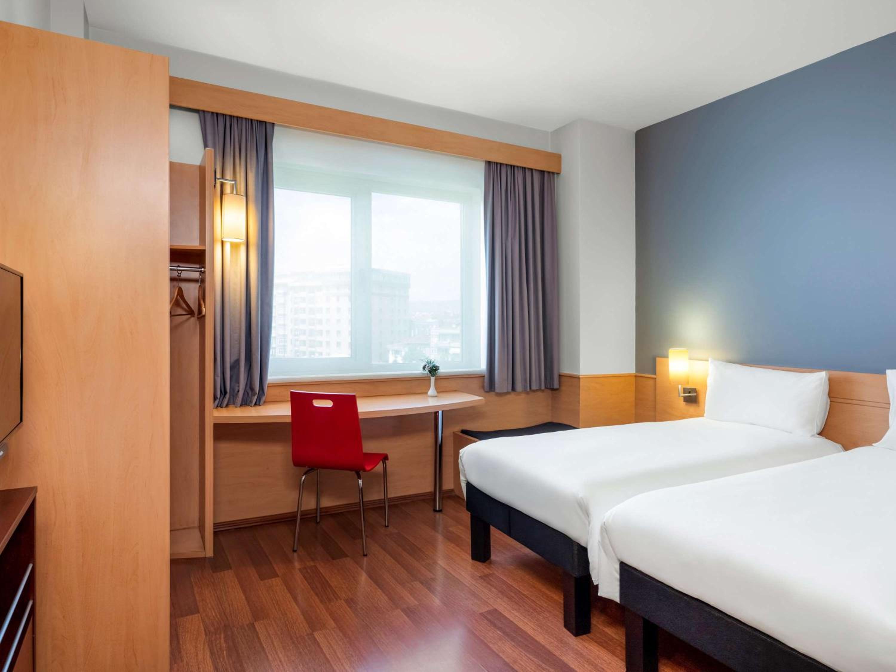 Standard Room with Two Single Beds photo 1