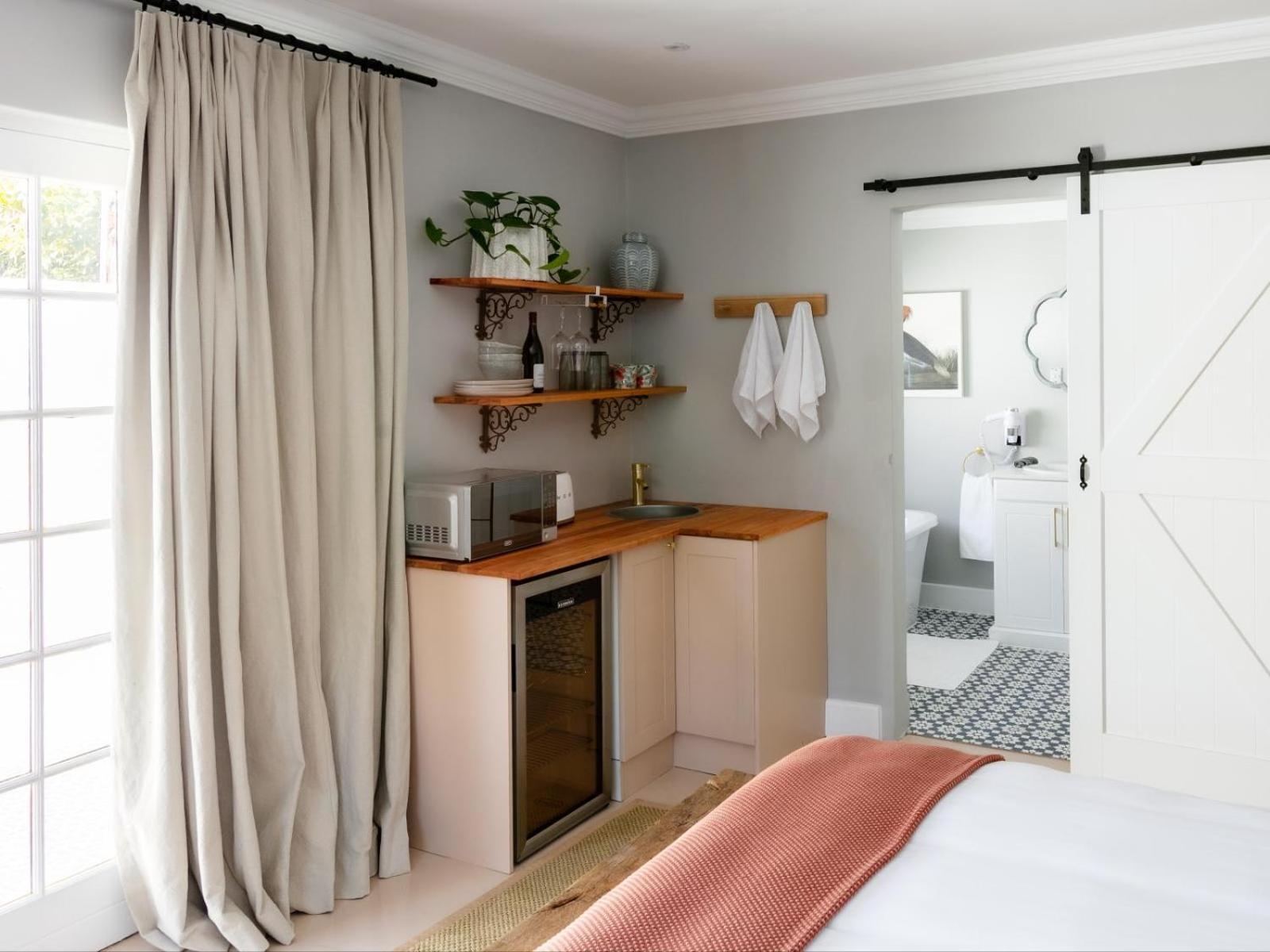 Deluxe Suite - Photo 7