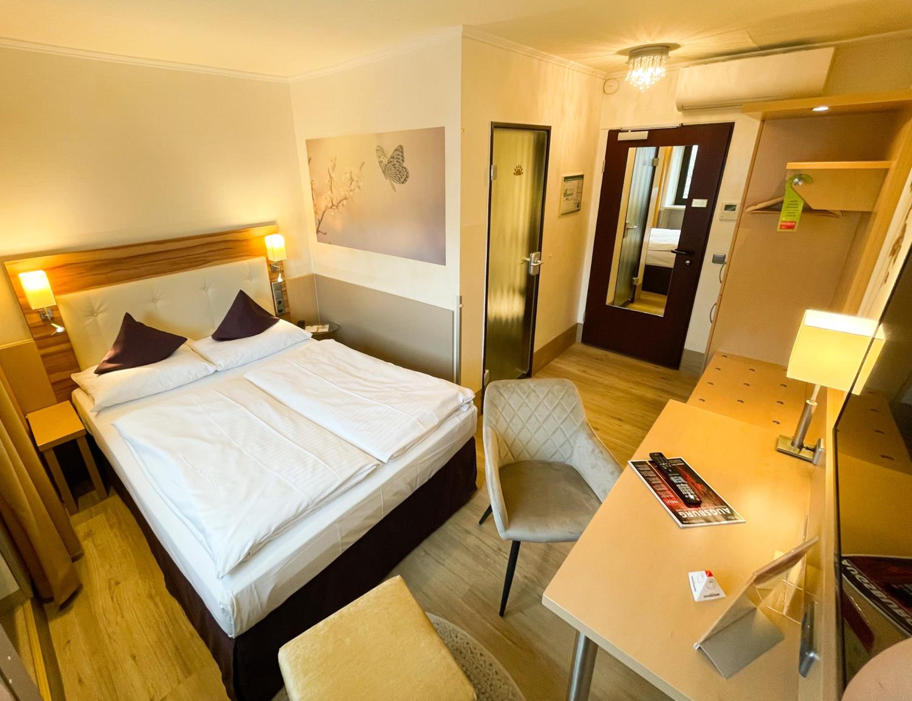 Economy Double Room - Photo 3