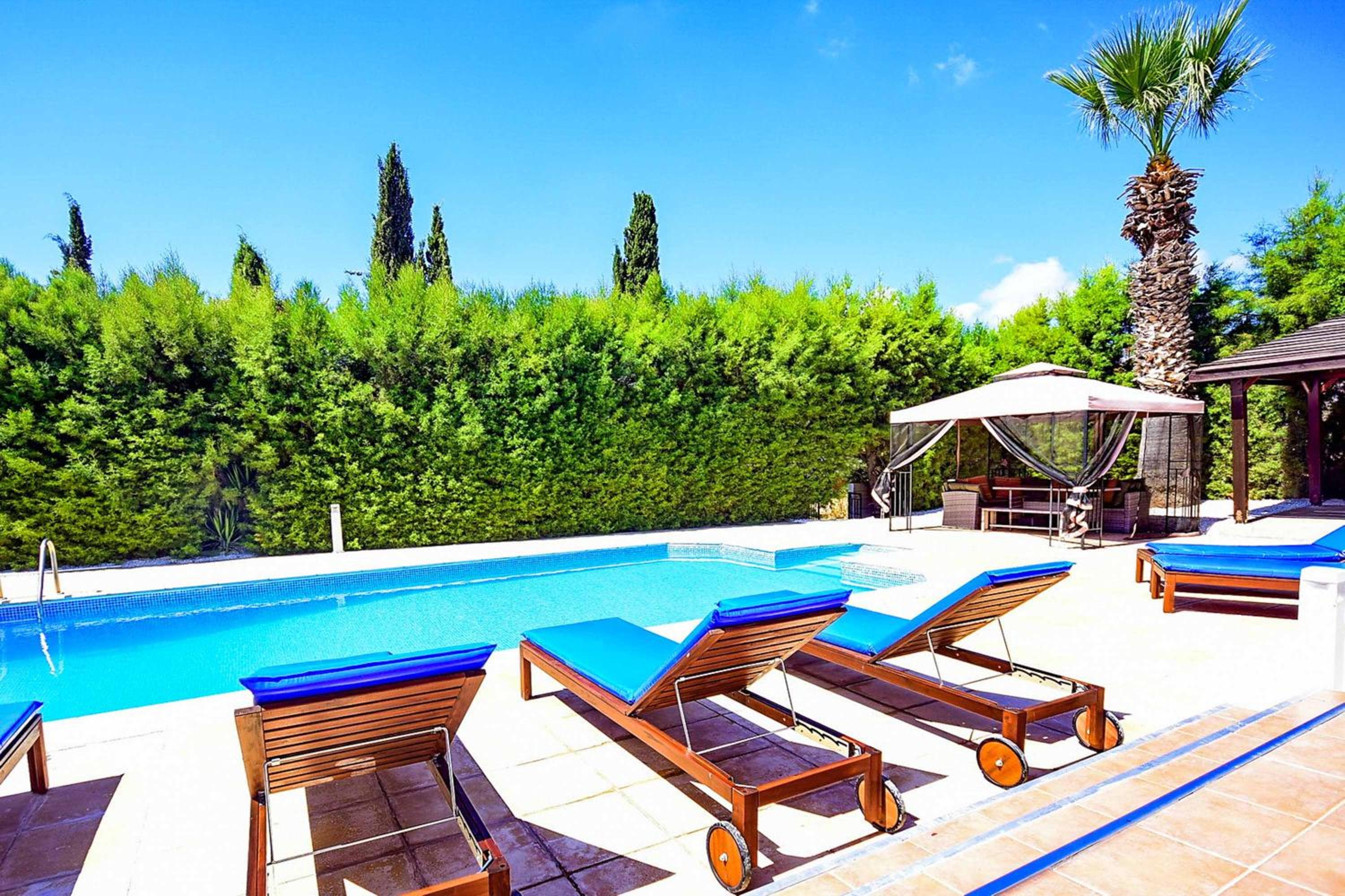 Villa photo 3