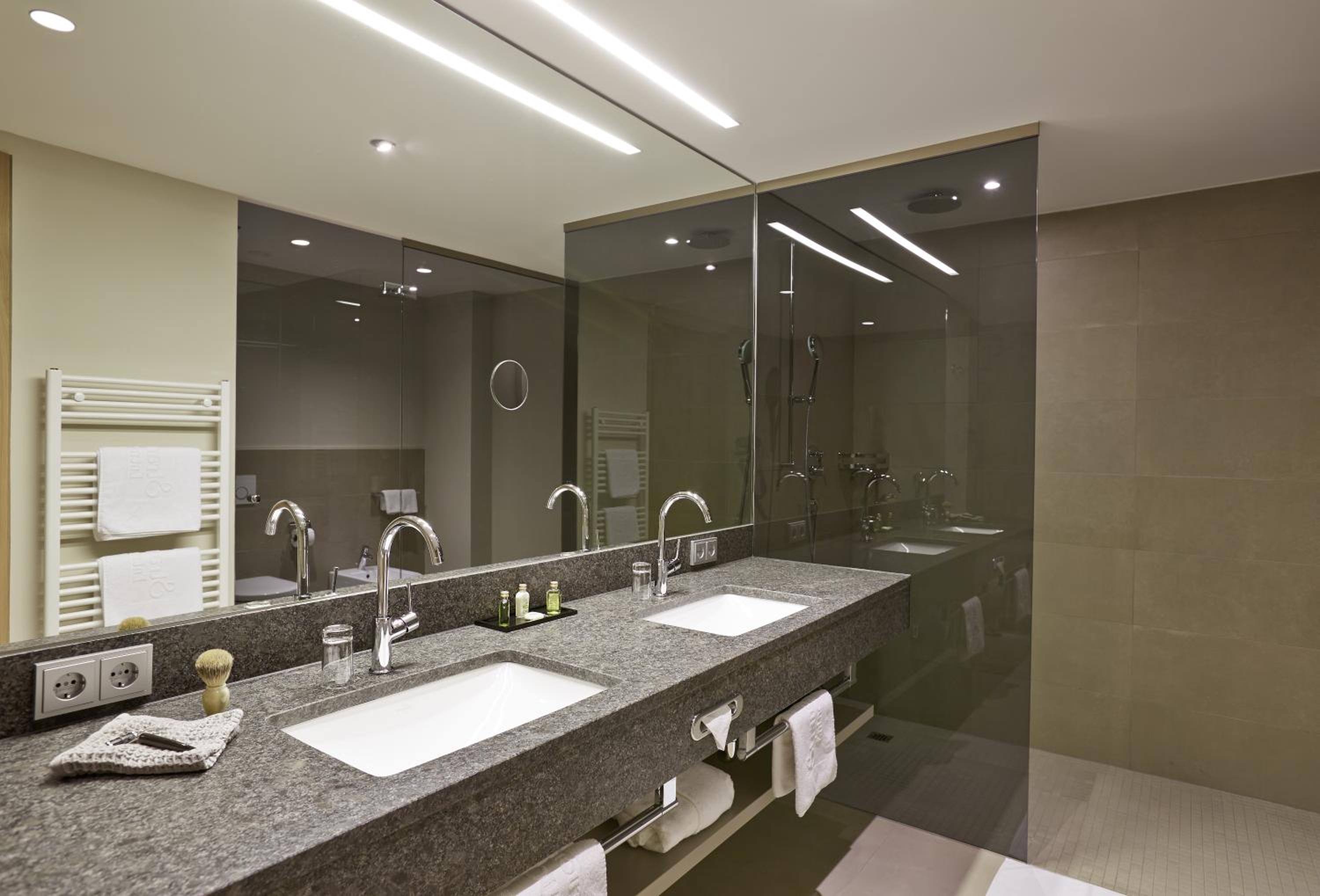 Superior Double Room with Mountain View - Photo 4