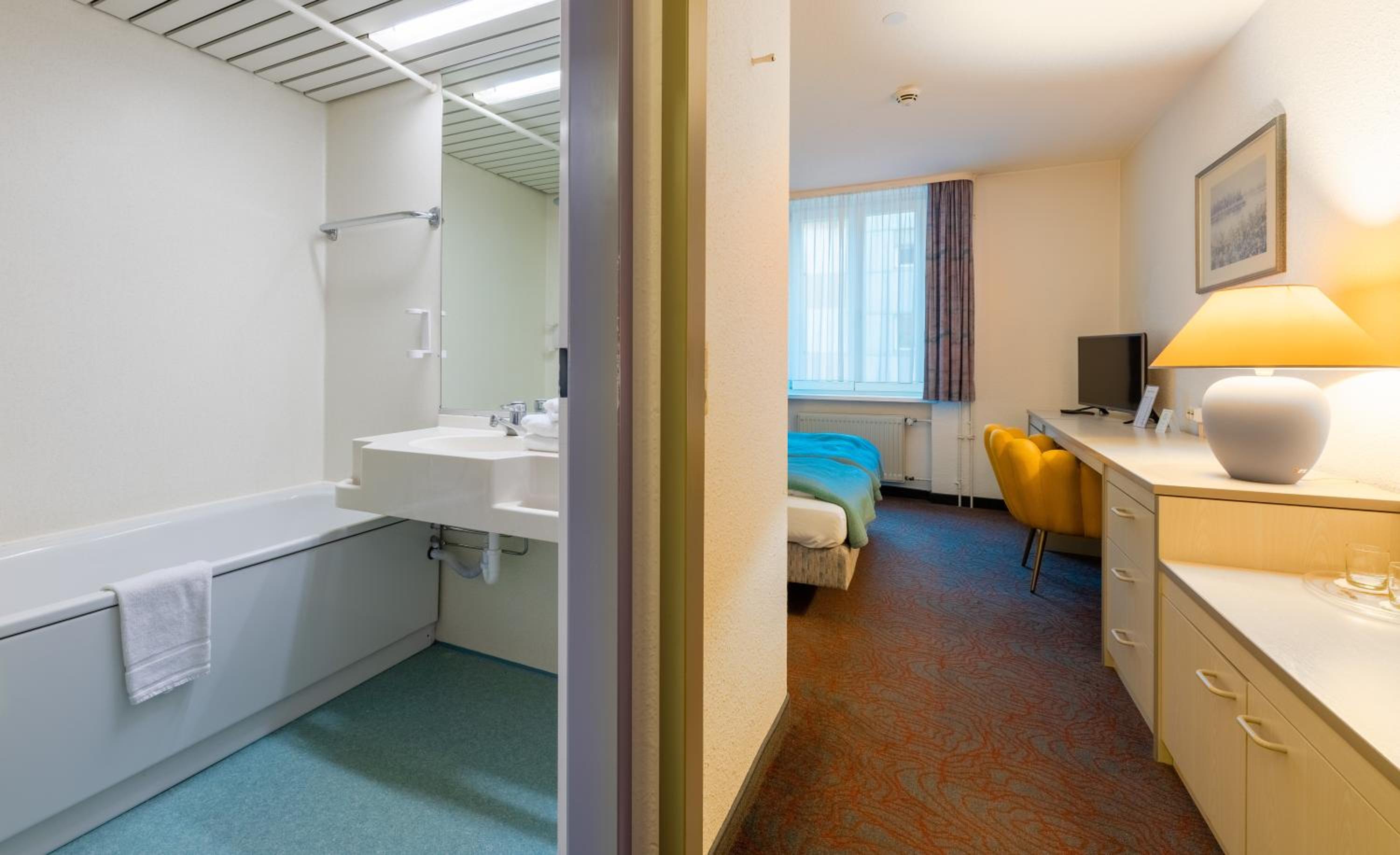Double or Twin Room with Balcony photo 1