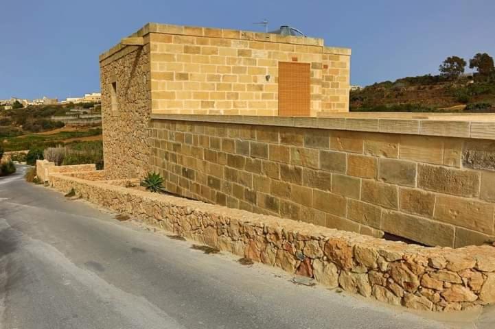 Villa photo 2