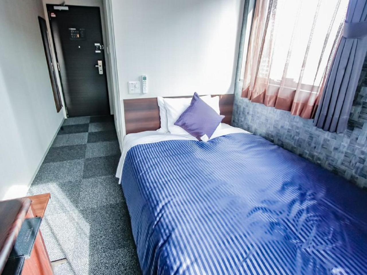 Single Room - Non-Smoking - Small Dog Friendly photo 3