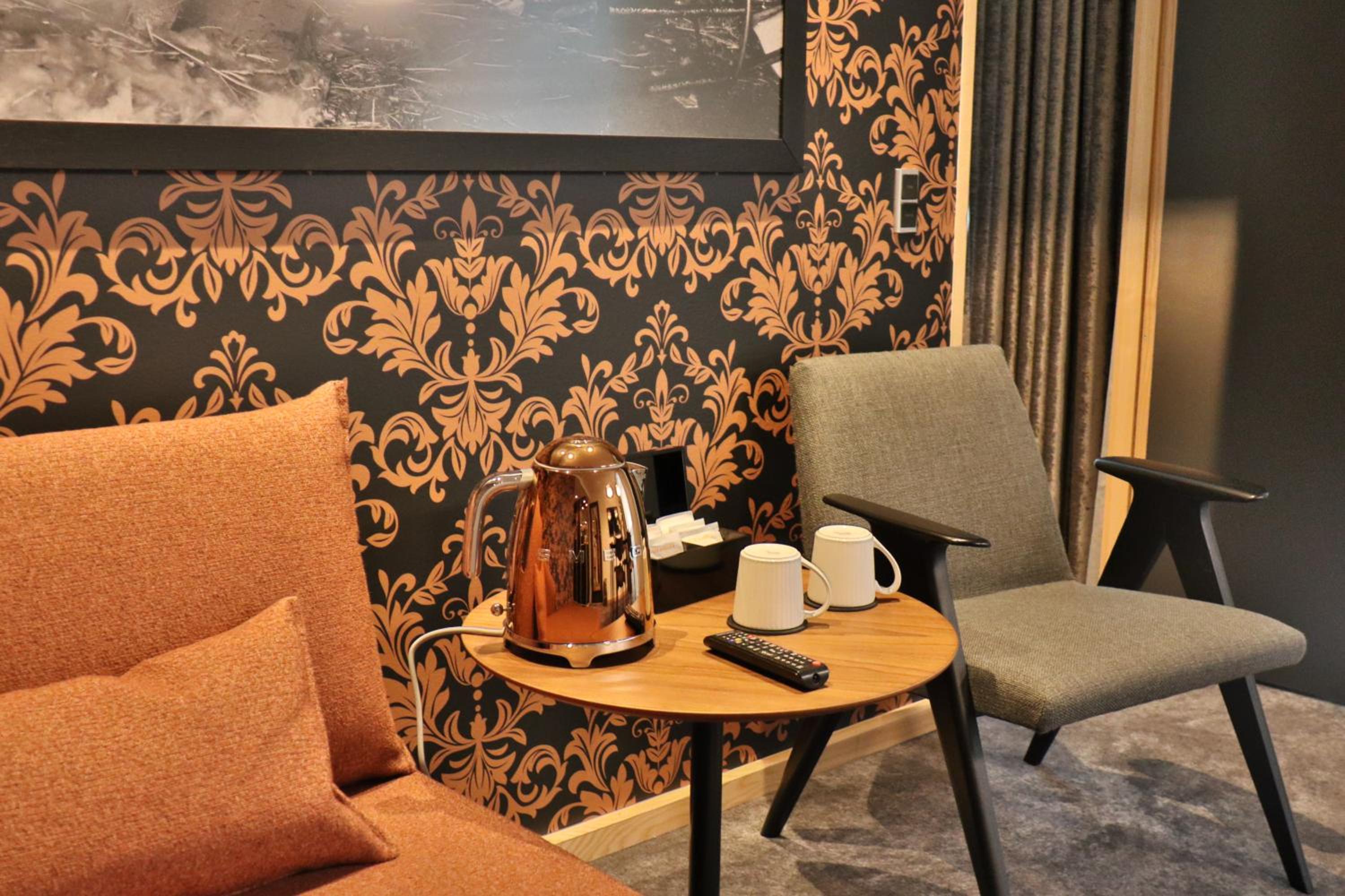Suite - Photo 7