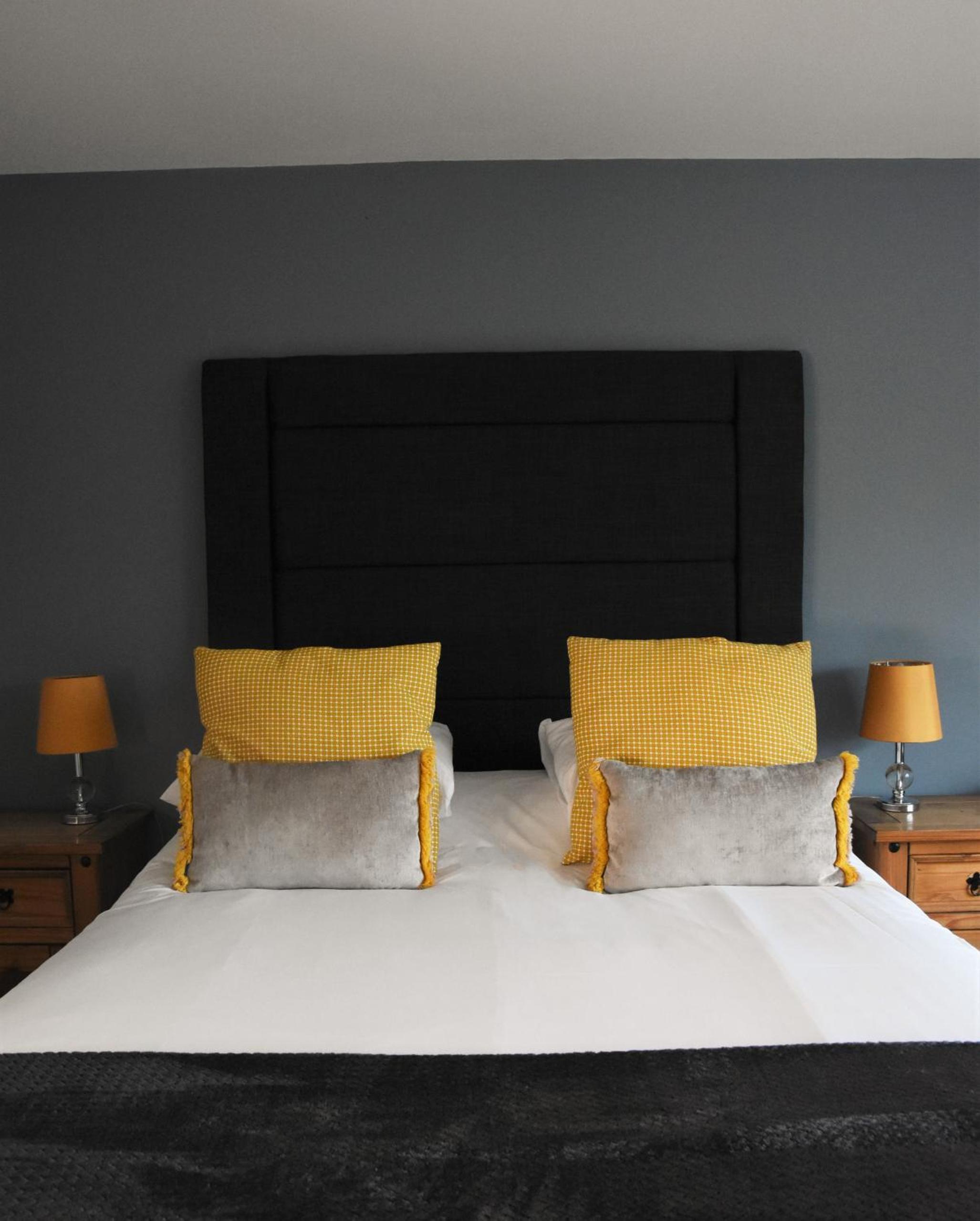 Triple Room with Bath photo 2