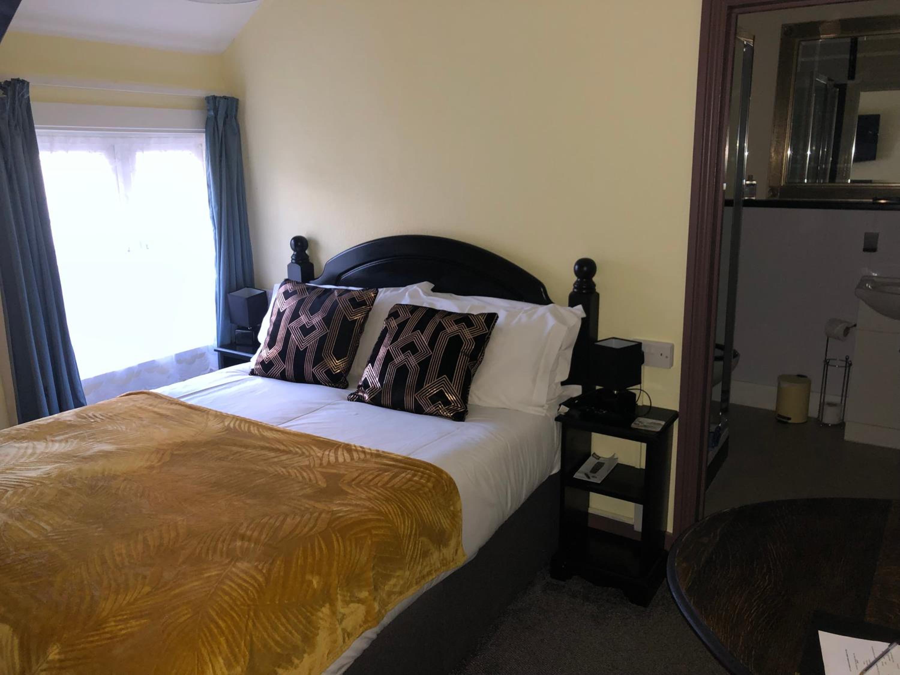 Double Room - Photo 10
